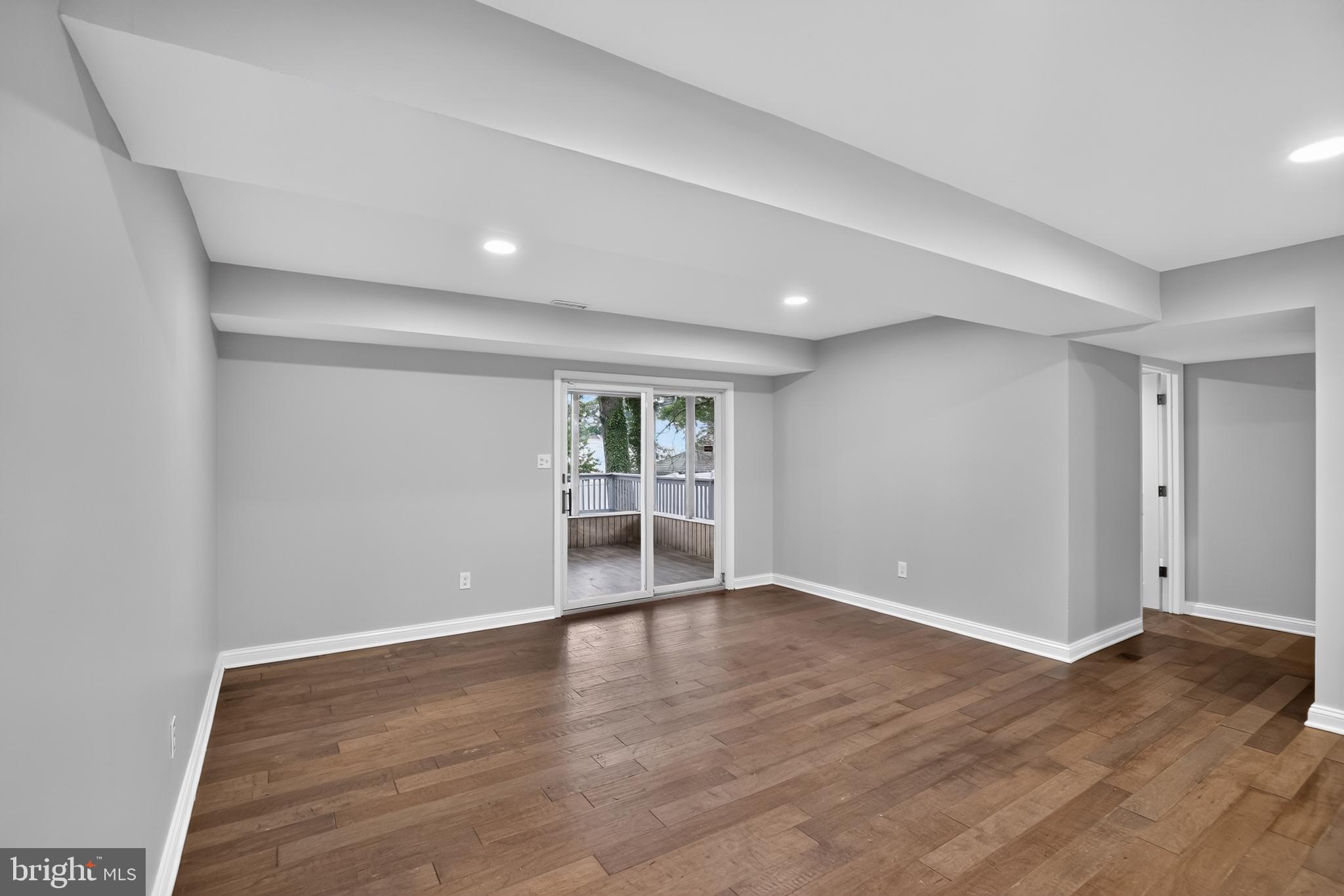 LINTHICUM OAKS - Residential