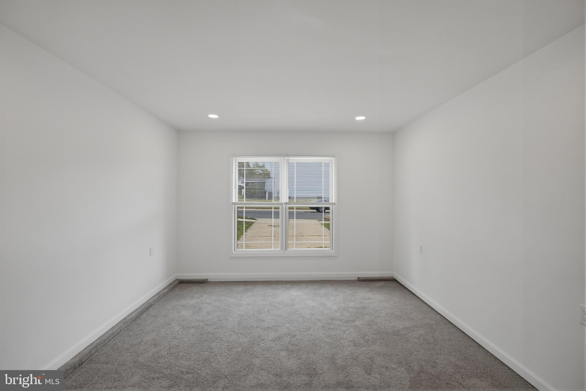 LINTHICUM OAKS - Residential