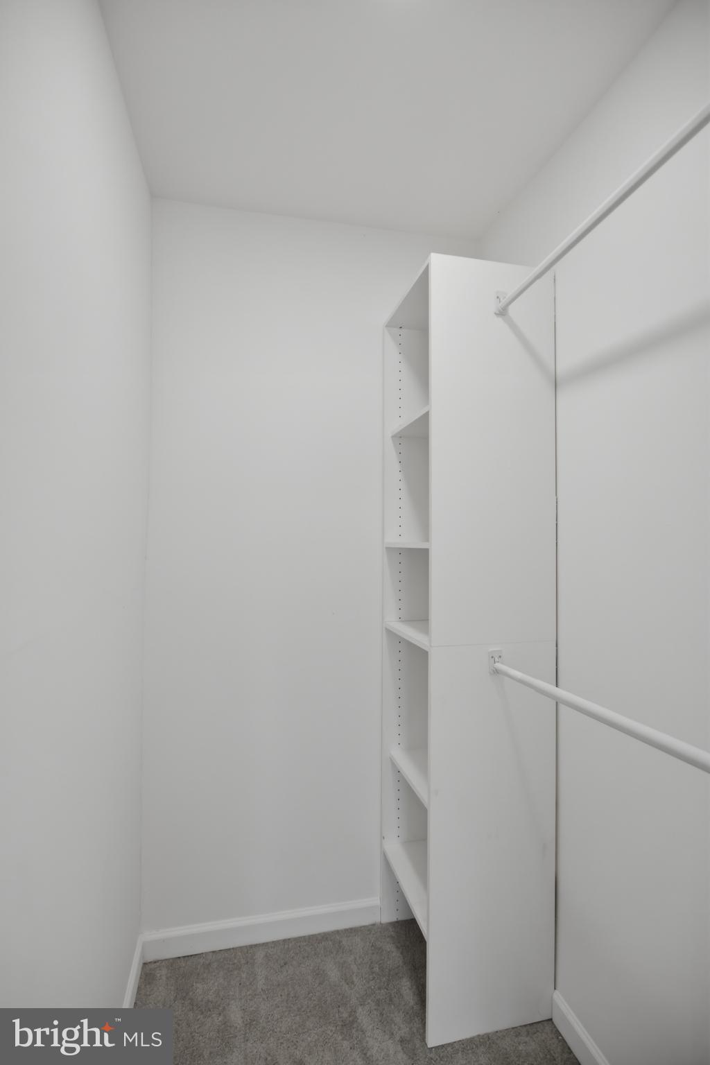 LINTHICUM OAKS - Residential