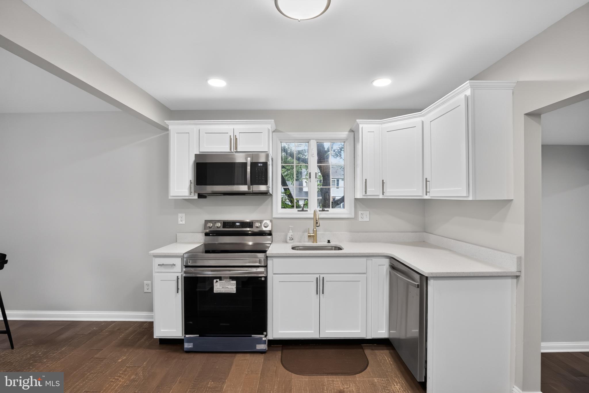 LINTHICUM OAKS - Residential