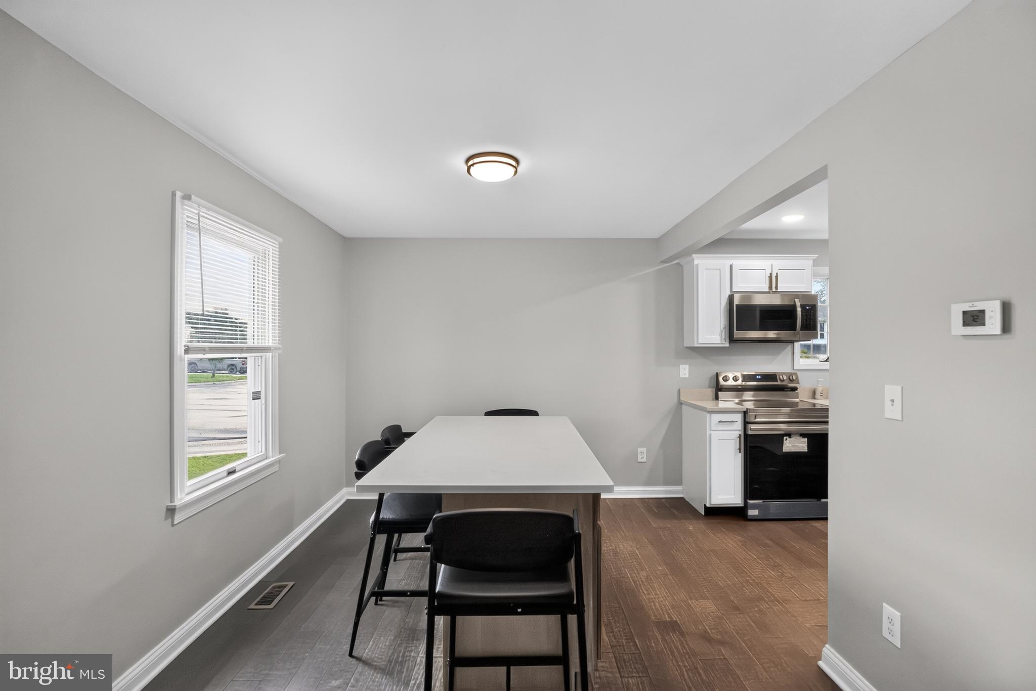 LINTHICUM OAKS - Residential