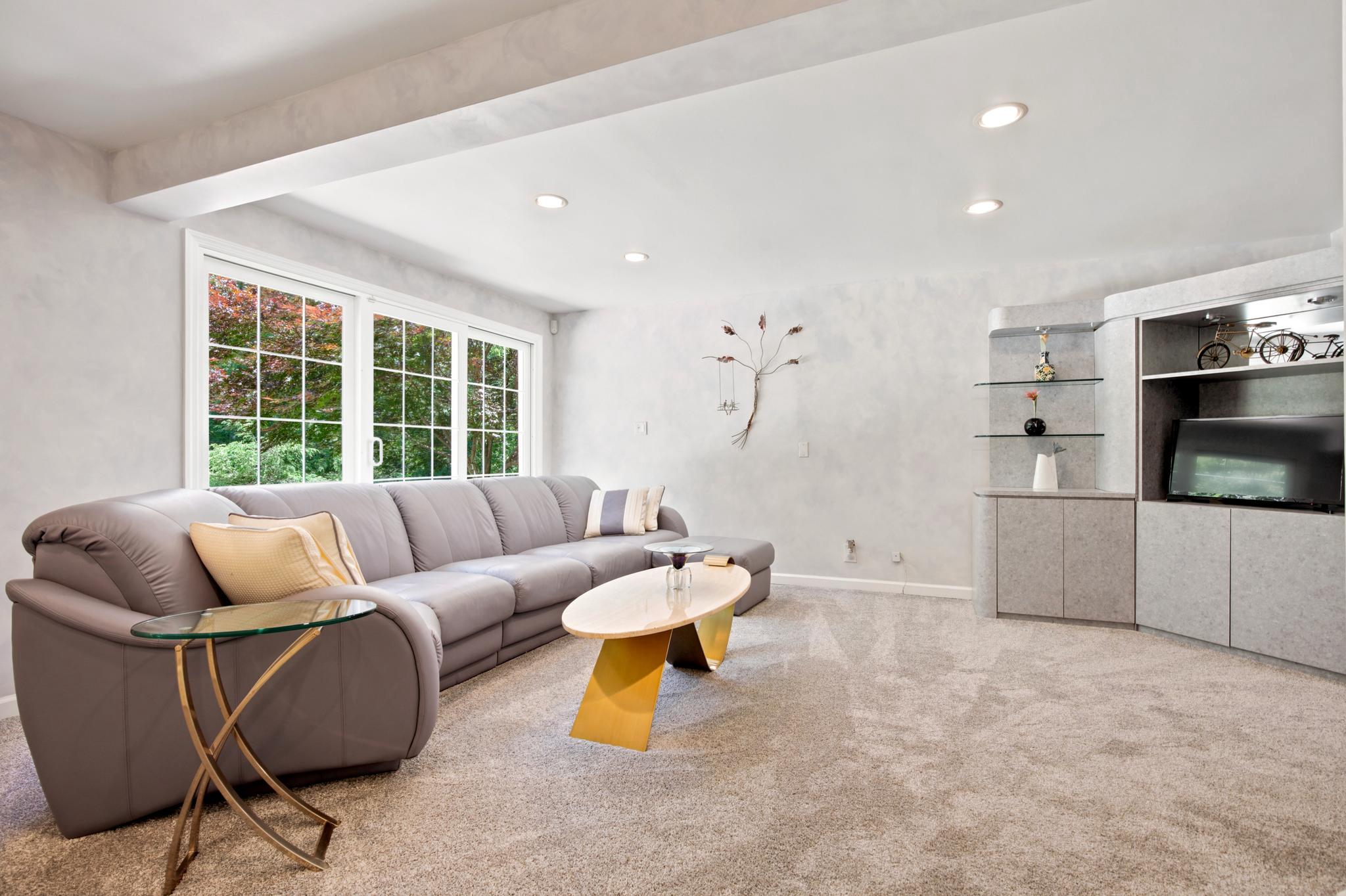 JUNE MEADOWS - Residential