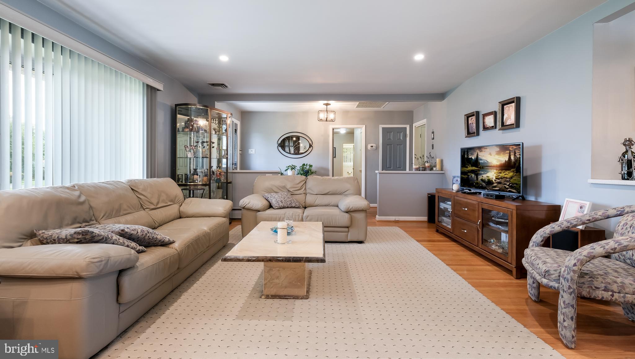 MEADOWBROOK - Residential