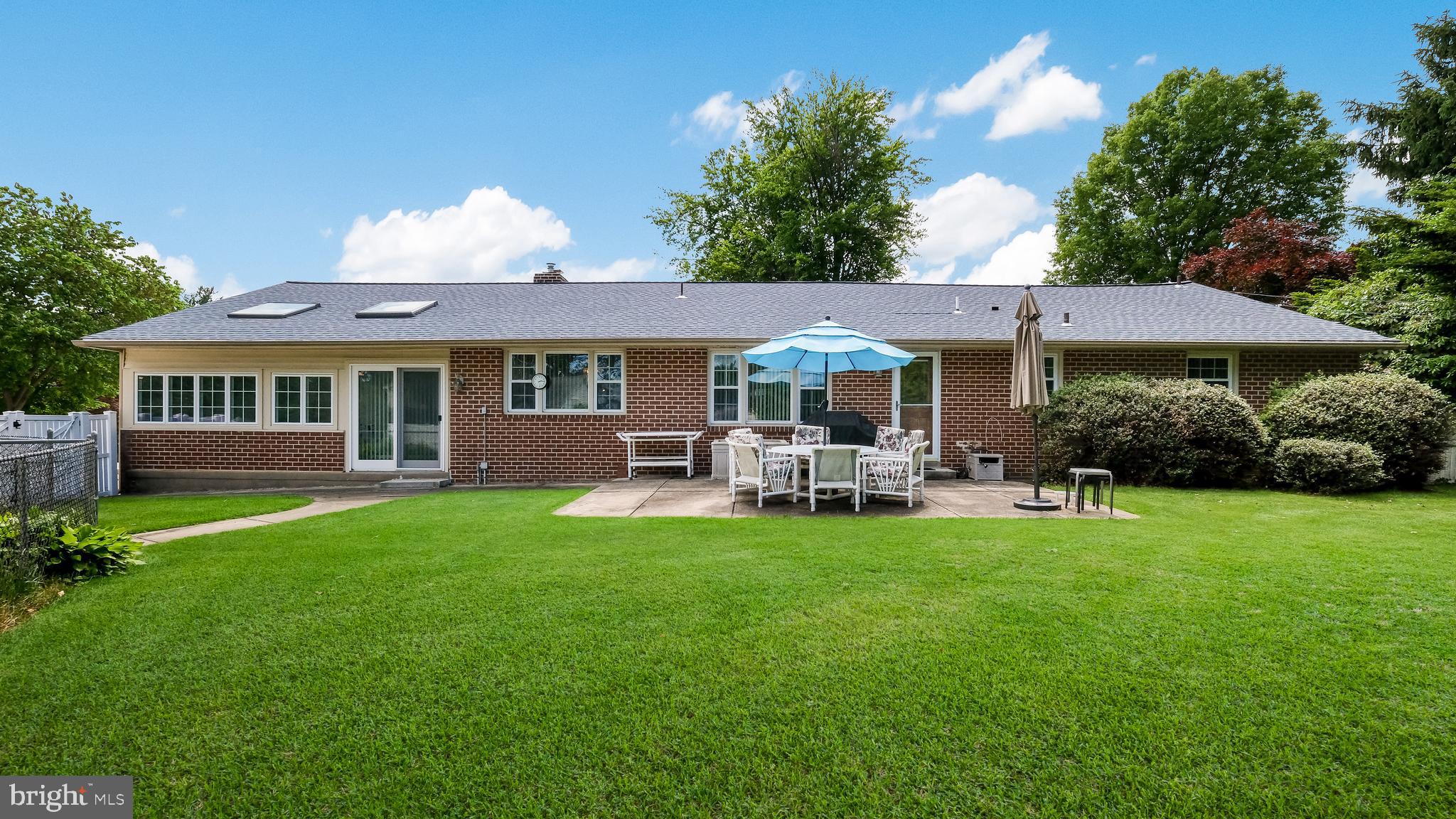 MEADOWBROOK - Residential