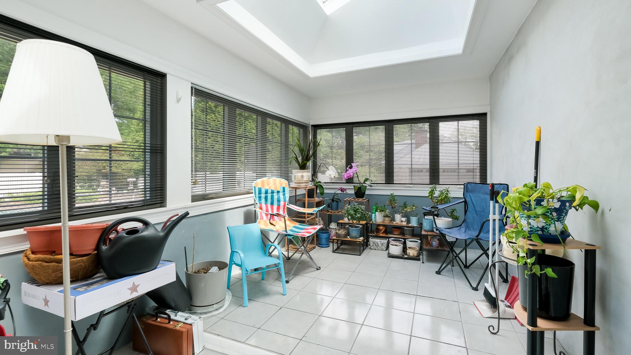 MEADOWBROOK - Residential