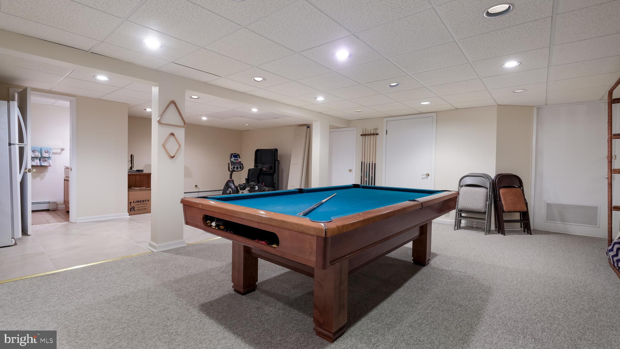 MEADOWBROOK - Residential