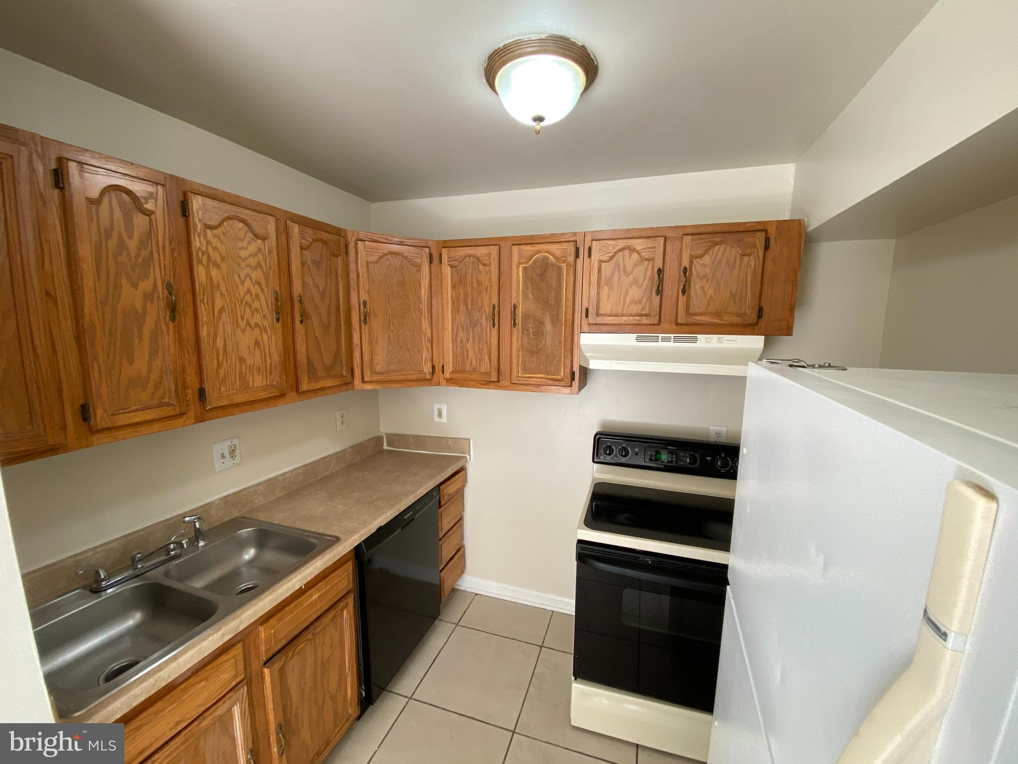BRAGG HILL TOWNHOUSES - Residential Lease