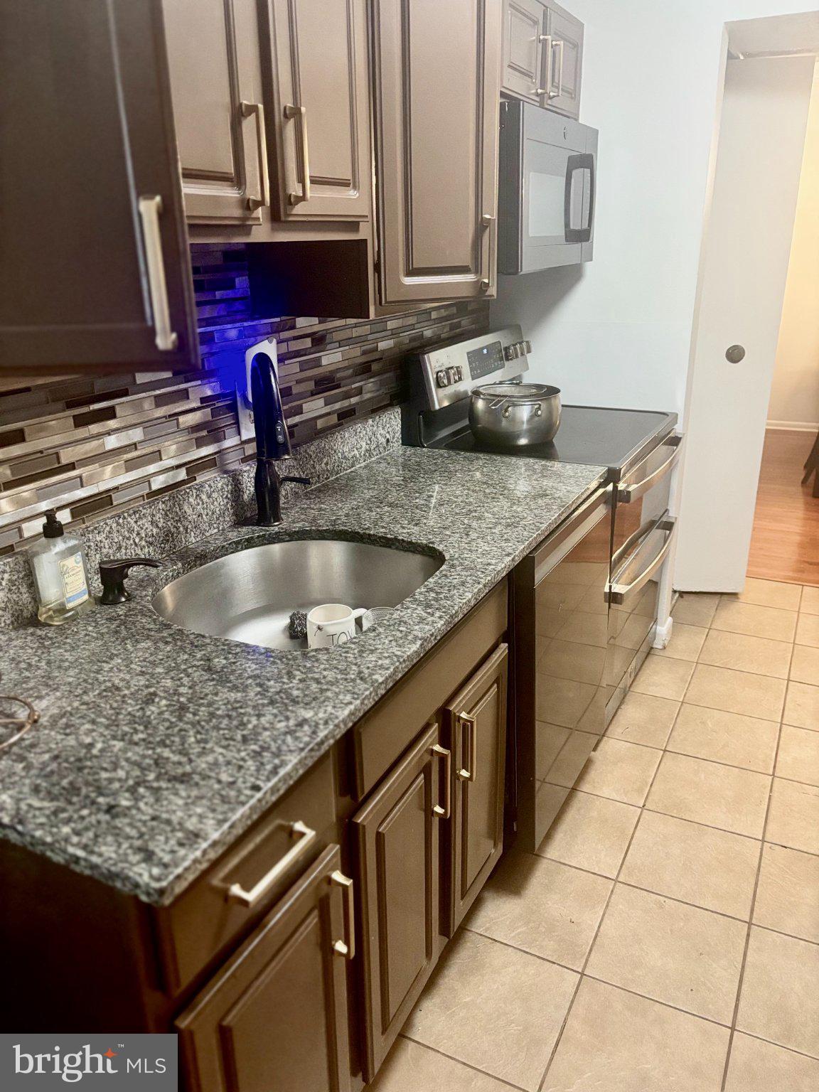 GREENBRIAR CONDO PHASE III - Residential