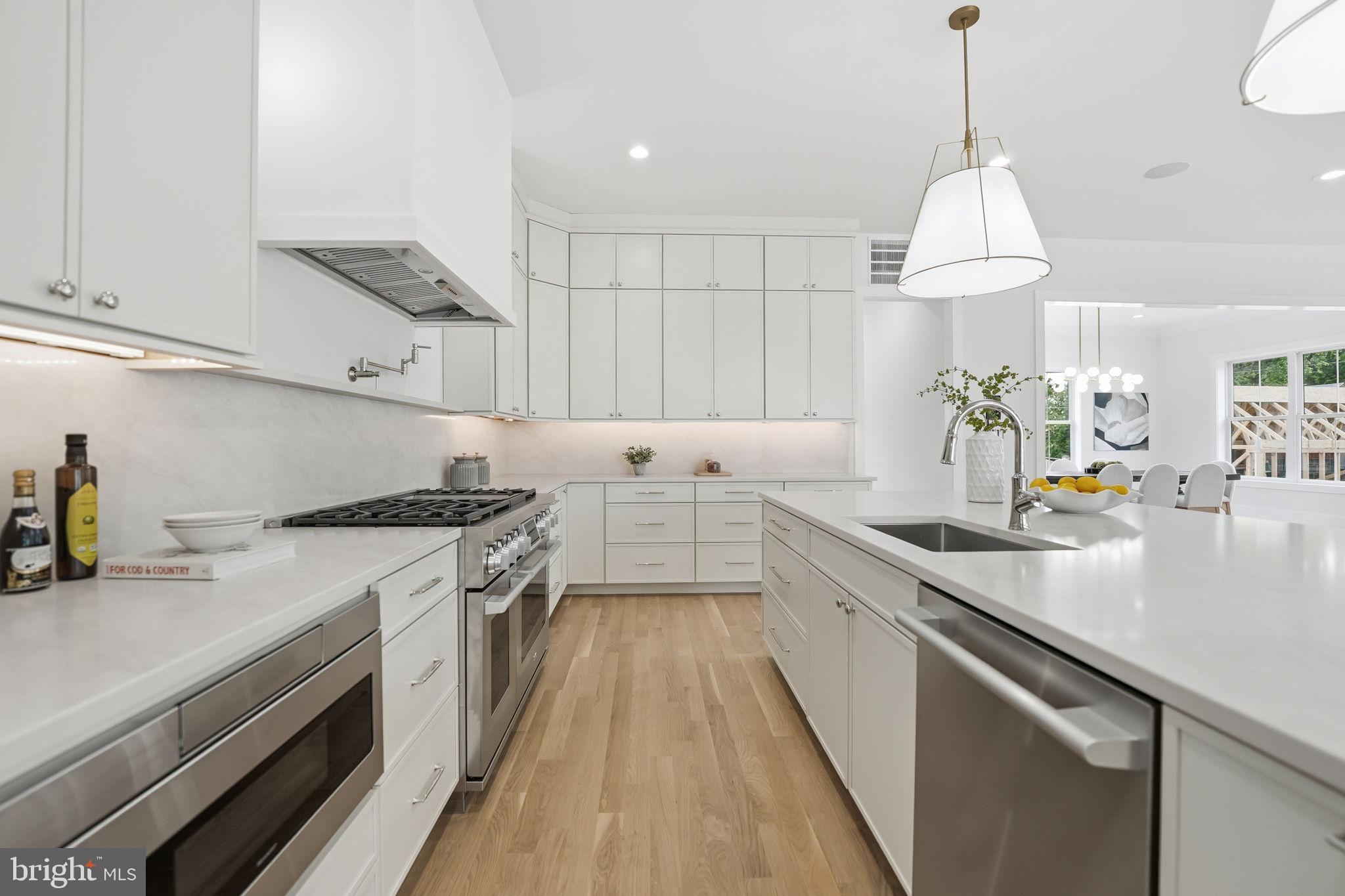 BRANDON VILLAGE - Residential