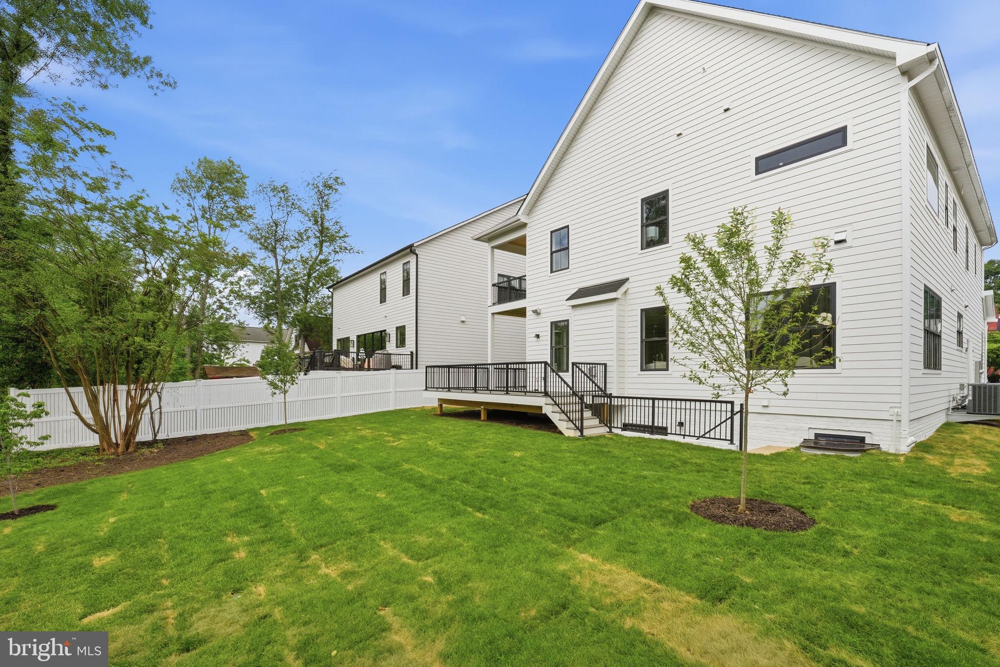 BRANDON VILLAGE - Residential