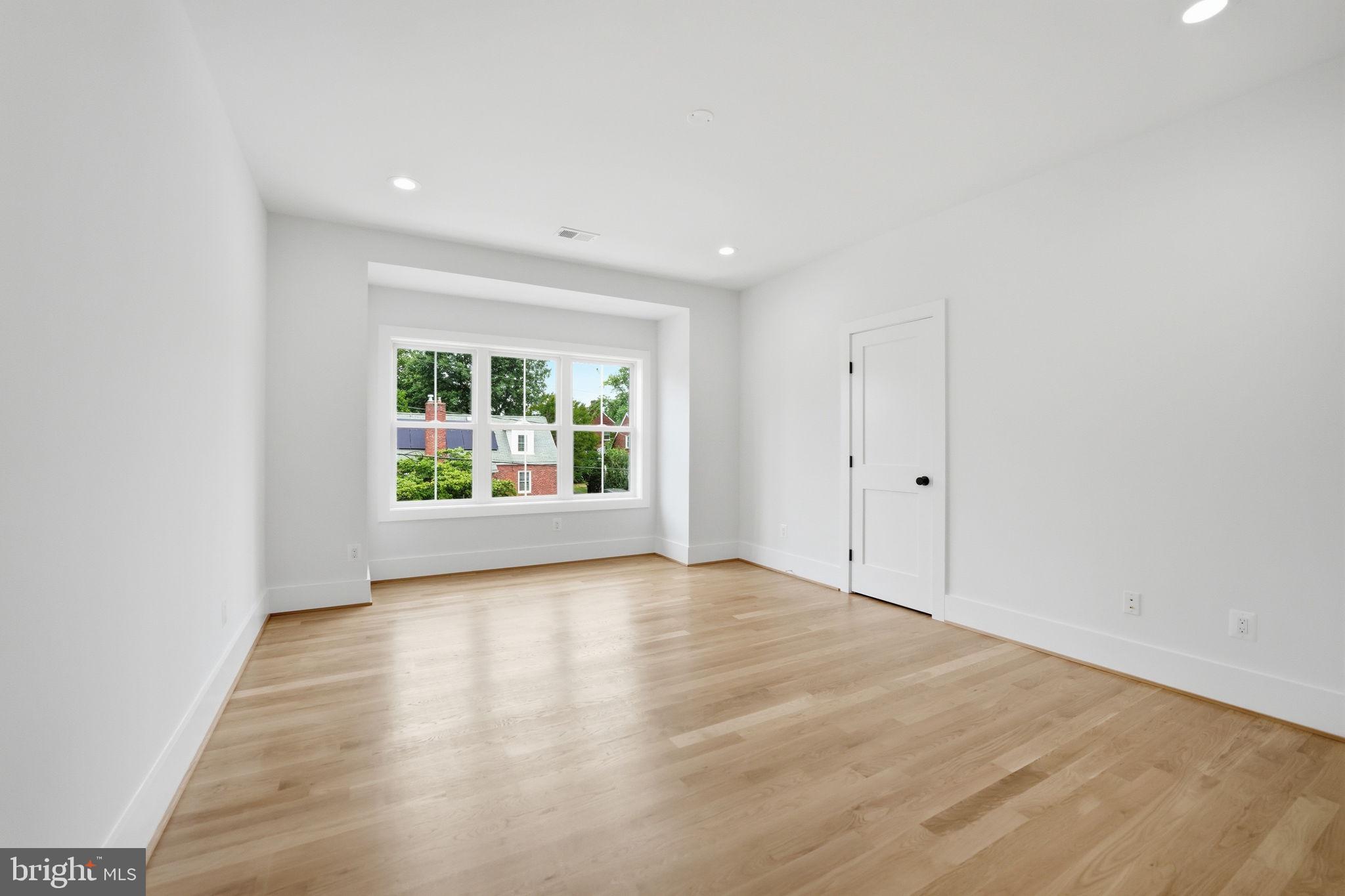 BRANDON VILLAGE - Residential