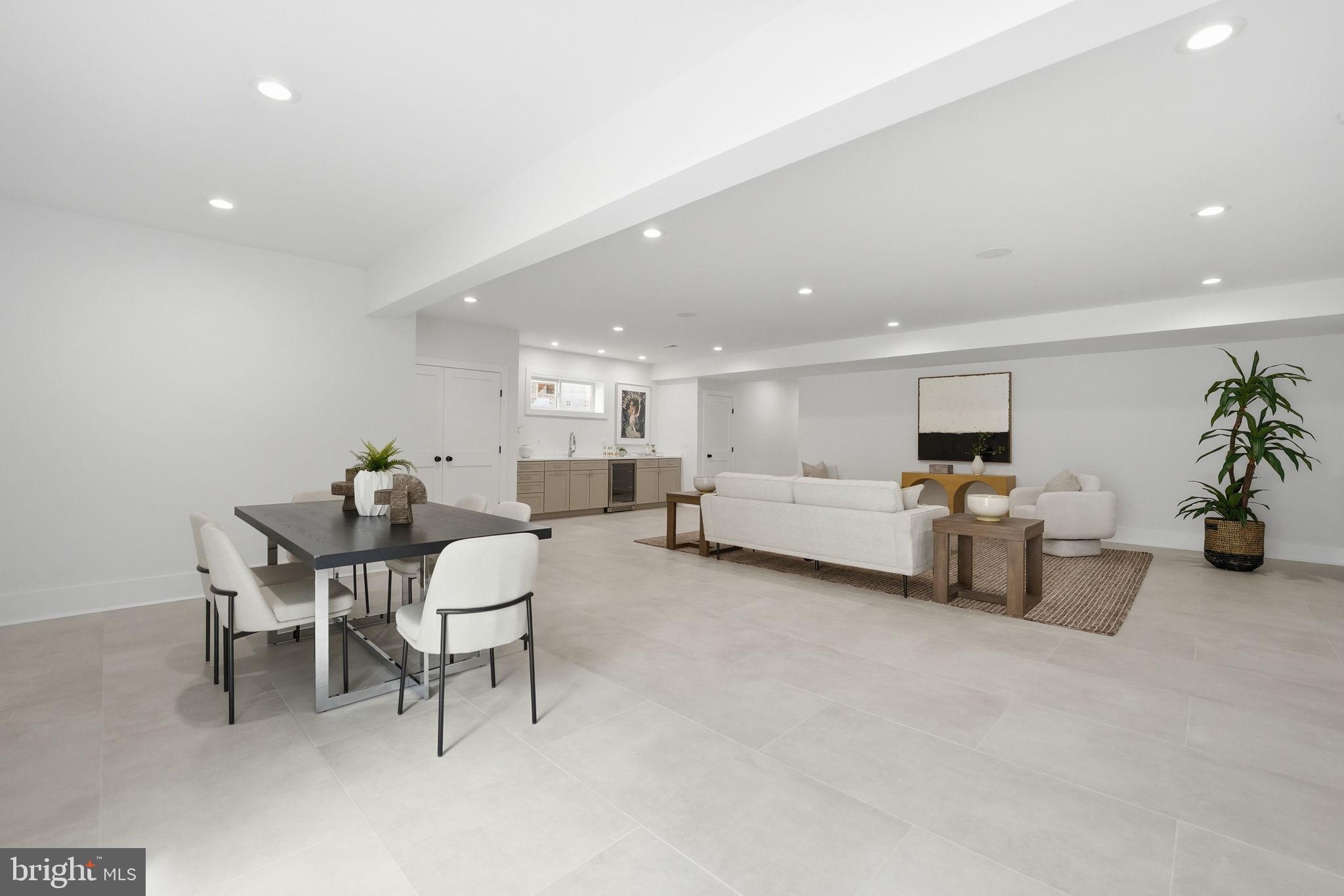 BRANDON VILLAGE - Residential
