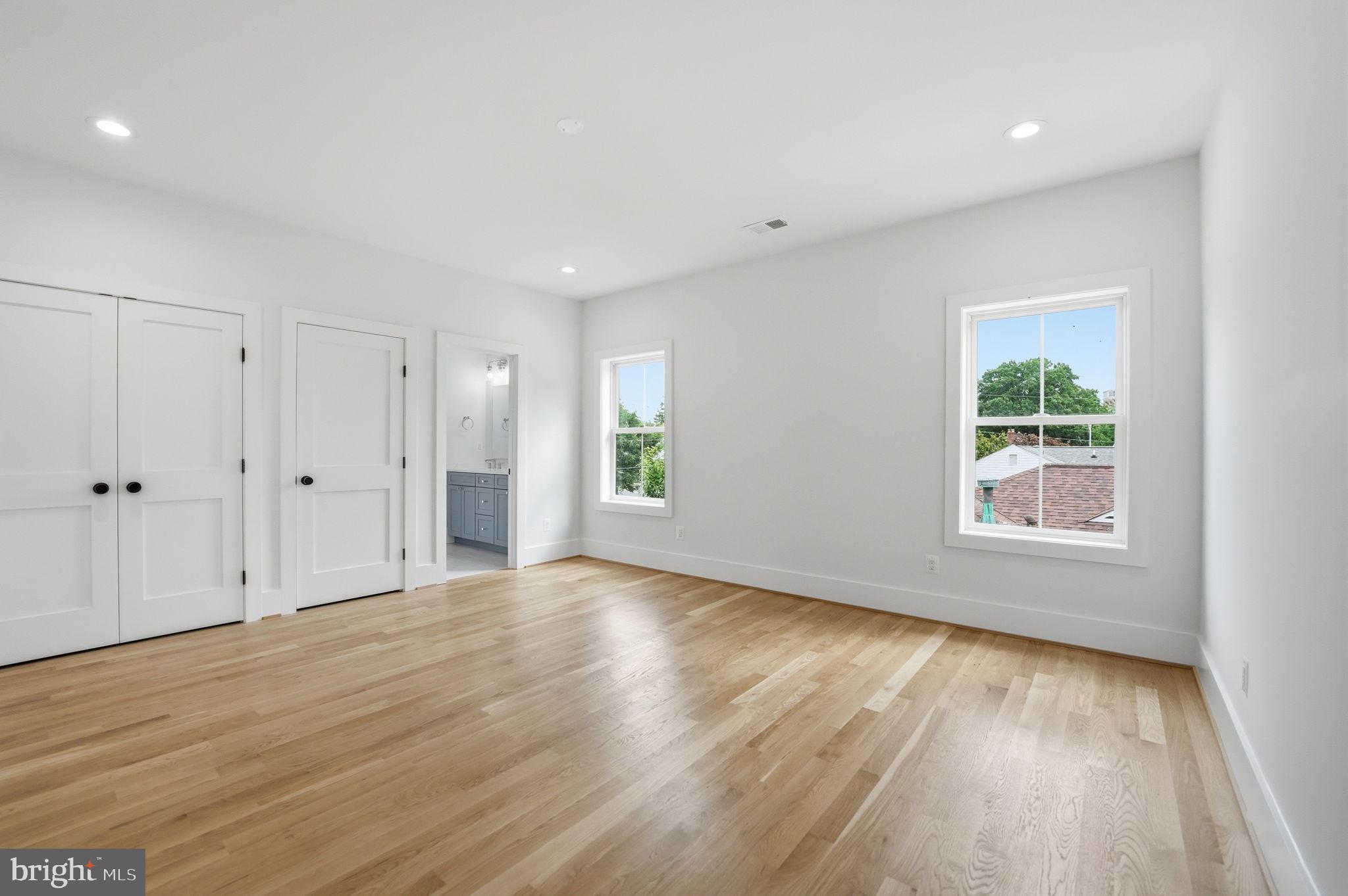 BRANDON VILLAGE - Residential