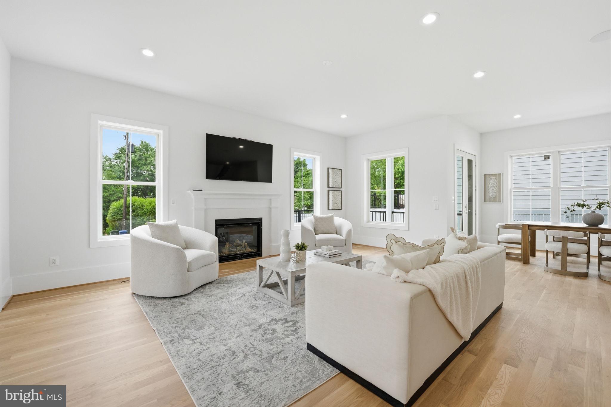 BRANDON VILLAGE - Residential