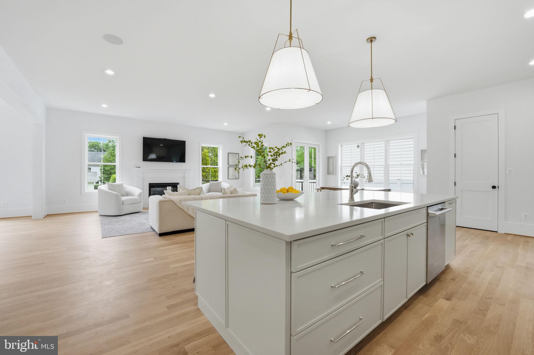 BRANDON VILLAGE - Residential