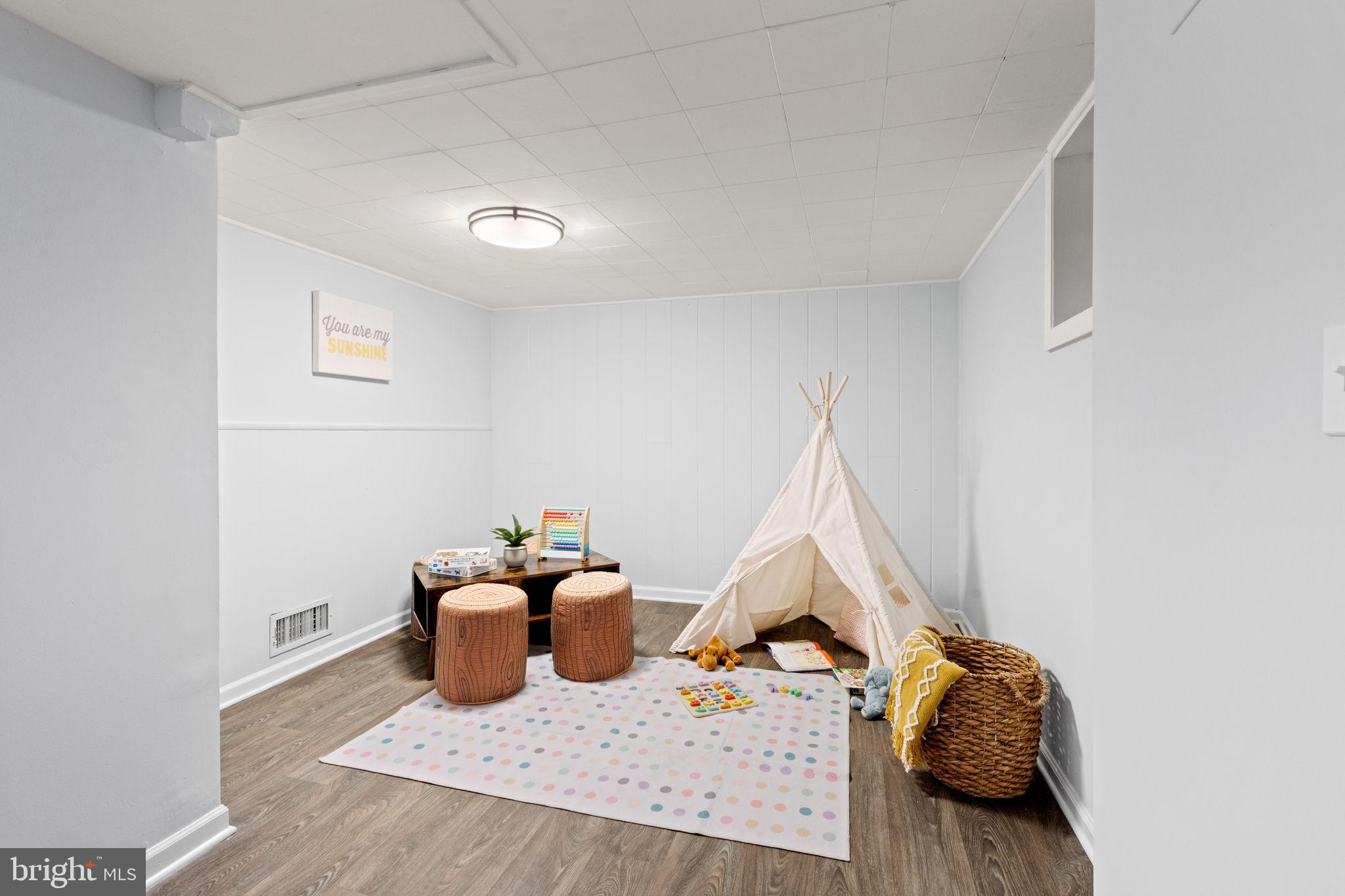 CLAREMONT - Residential