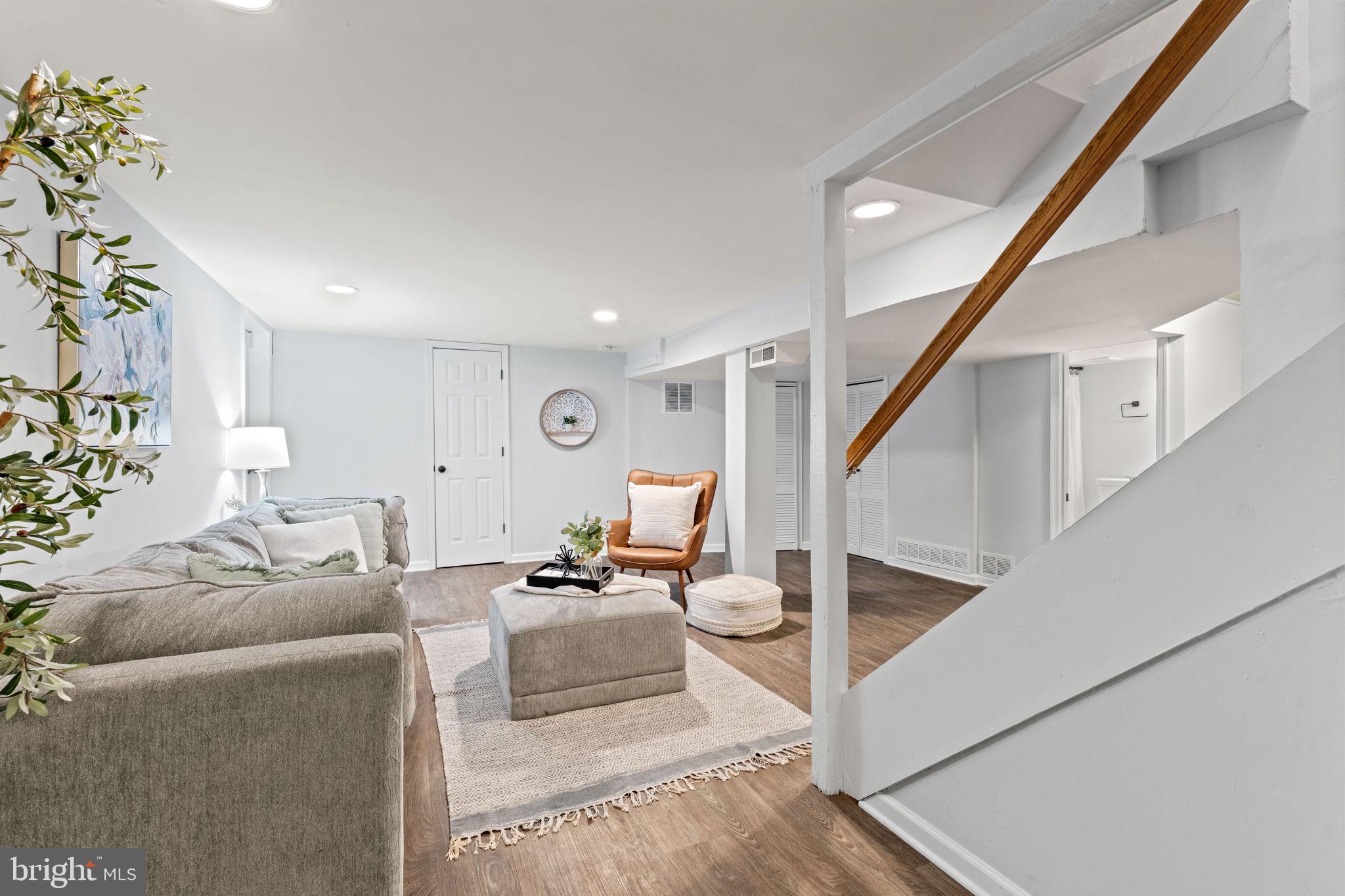 CLAREMONT - Residential