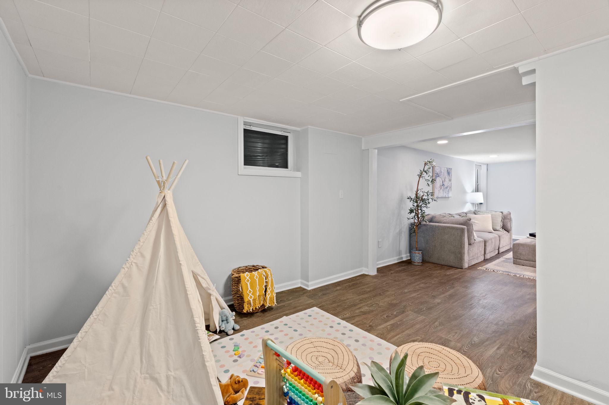 CLAREMONT - Residential