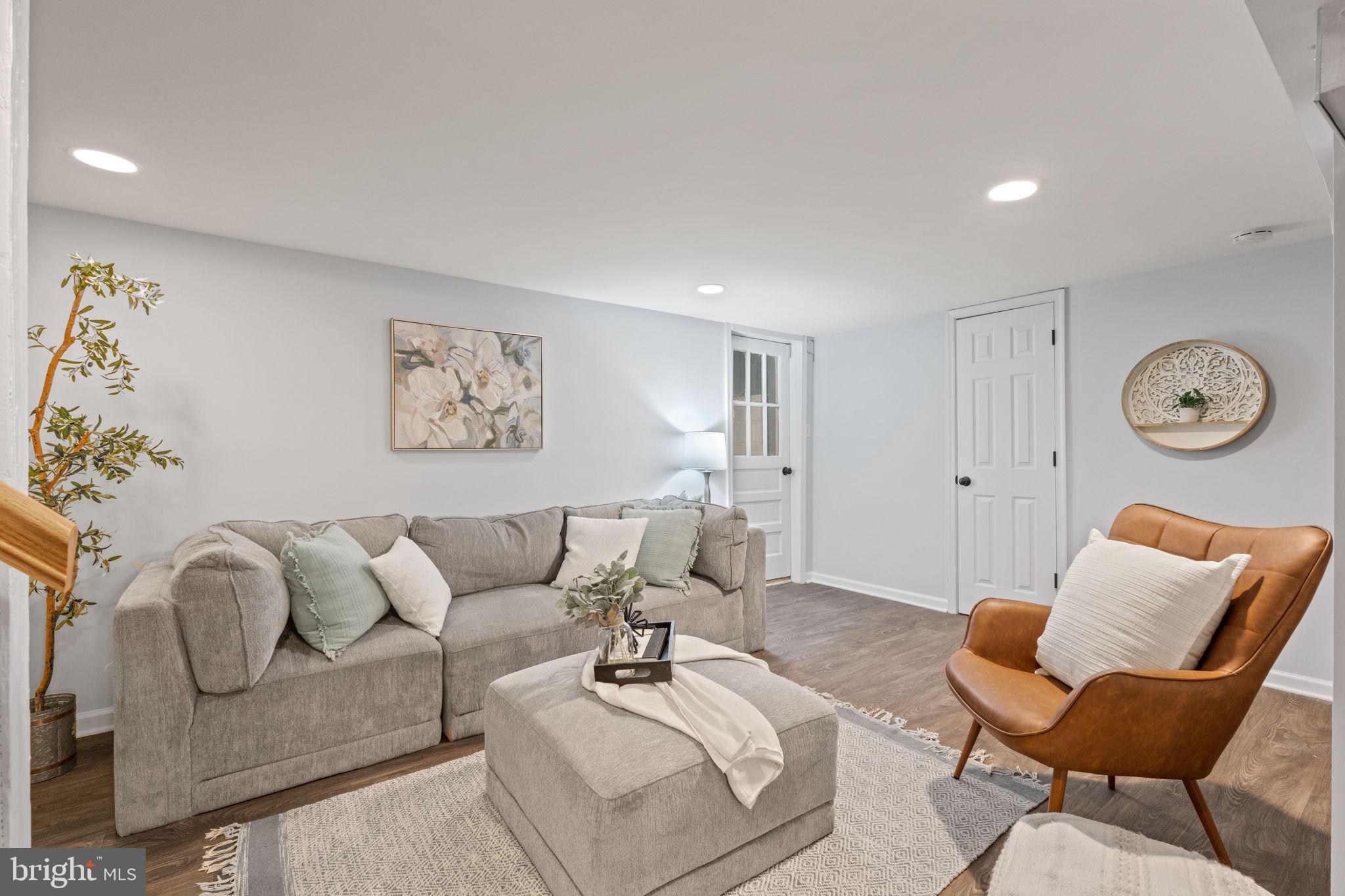 CLAREMONT - Residential