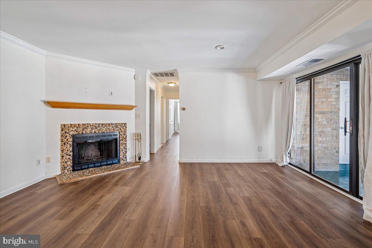 VILLAGE OF HARPERS CHOICE - Residential