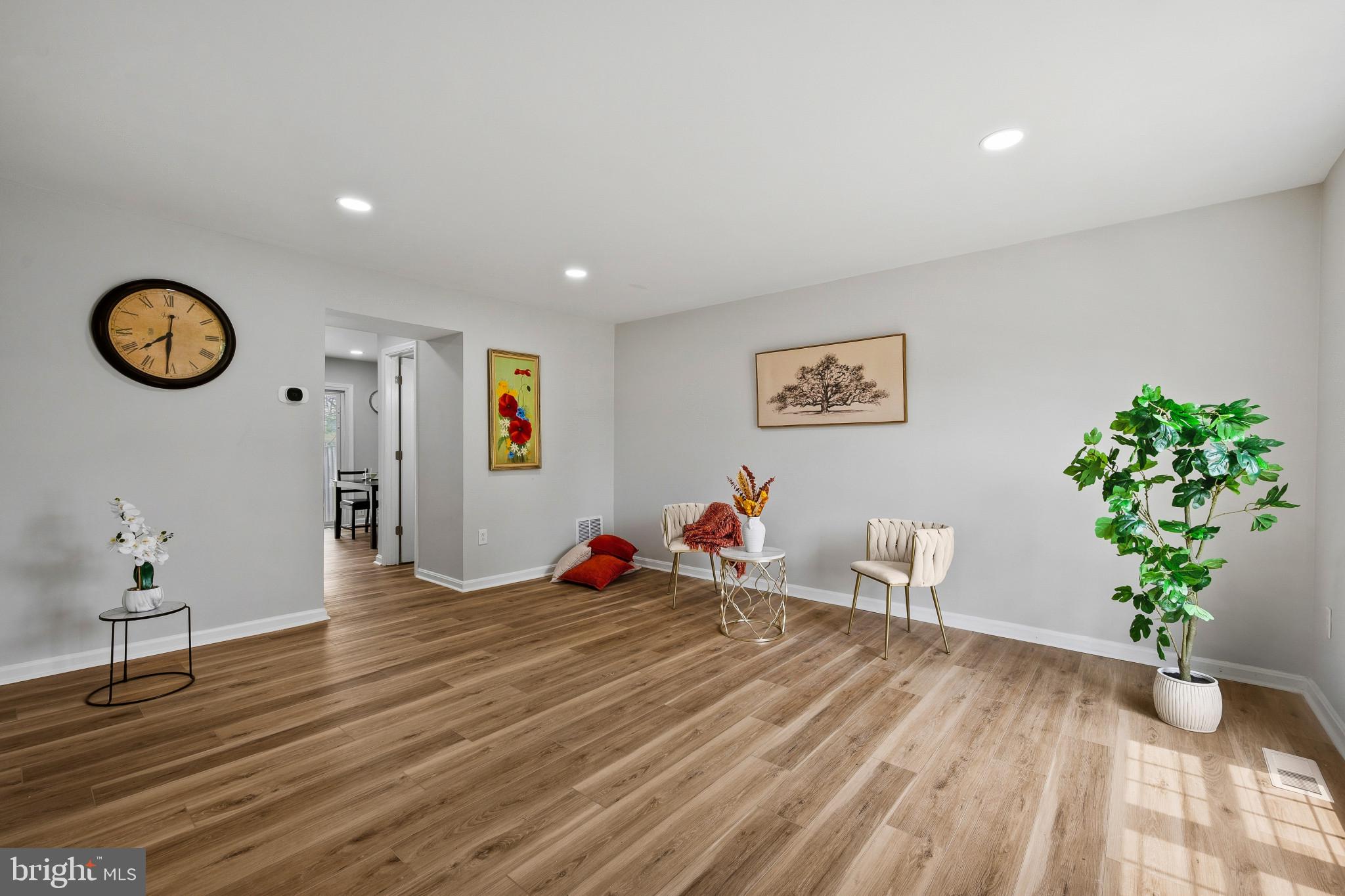 HALLOWELL - Residential
