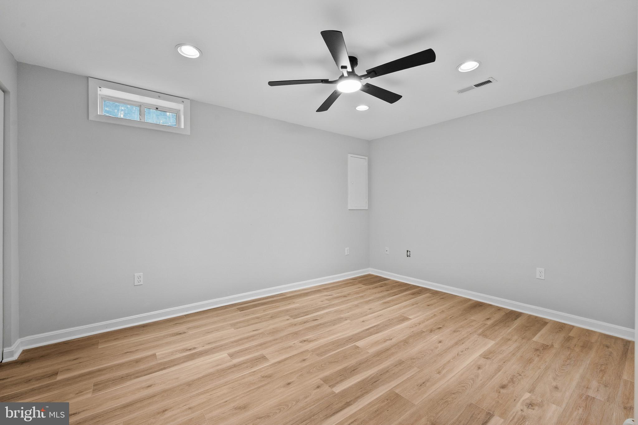 HALLOWELL - Residential