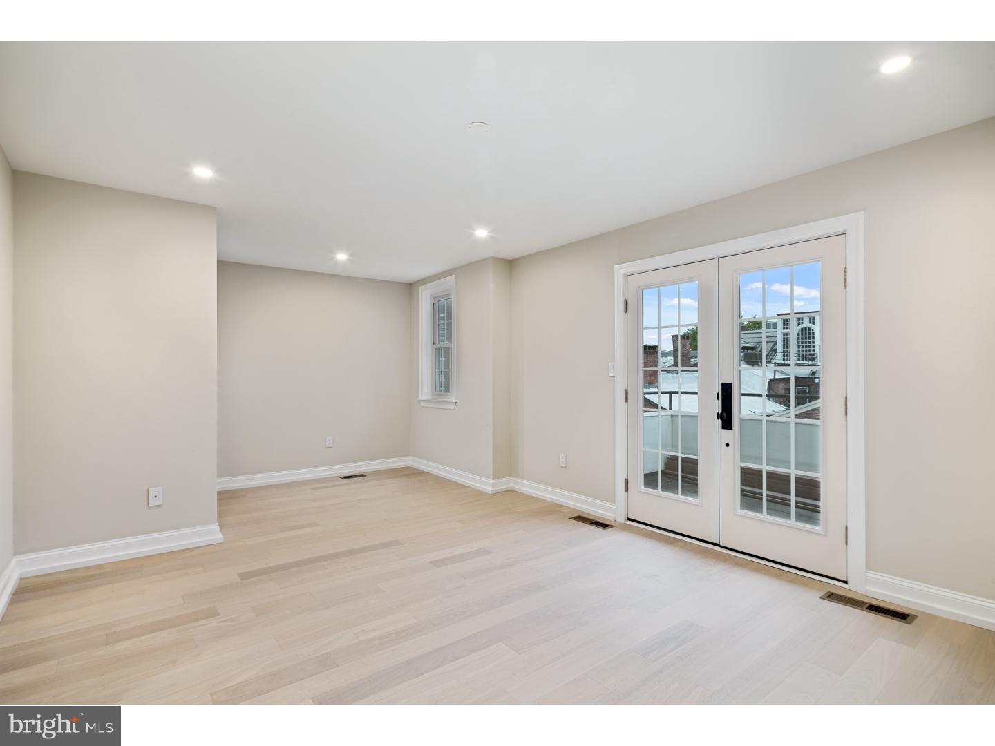WASHINGTON SQ WEST - Residential
