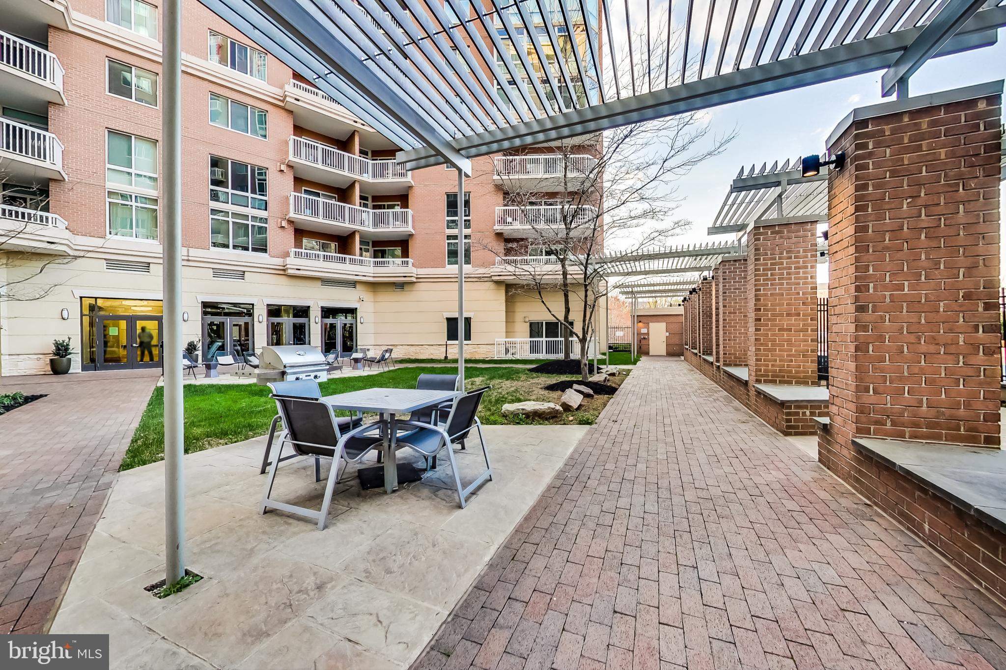 NORTHAMPTON PLACE - Residential