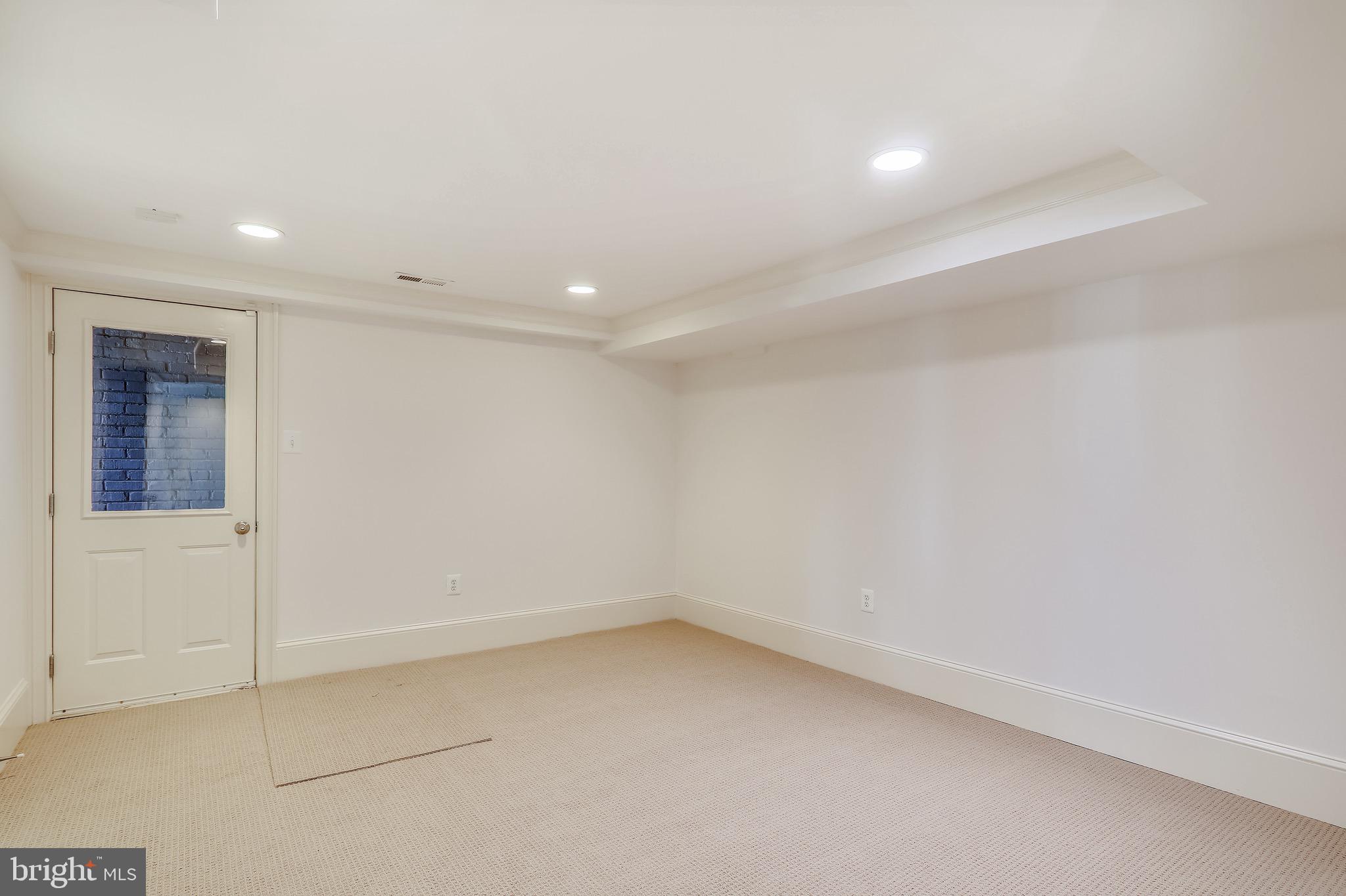 CHEVY CHASE MANOR - Residential
