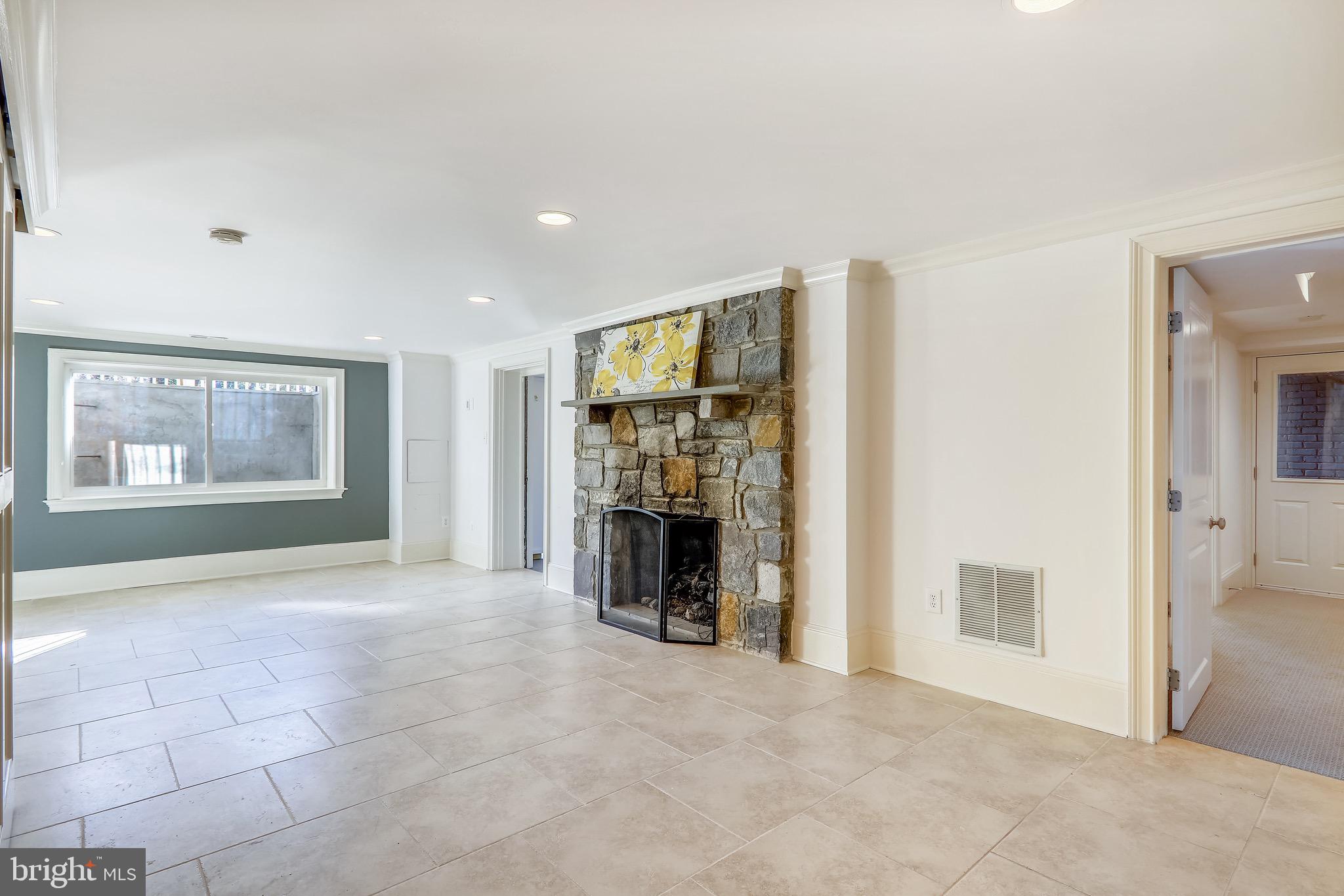 CHEVY CHASE MANOR - Residential