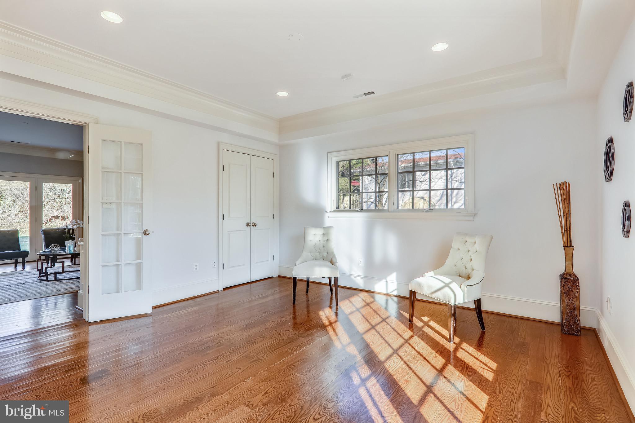 CHEVY CHASE MANOR - Residential