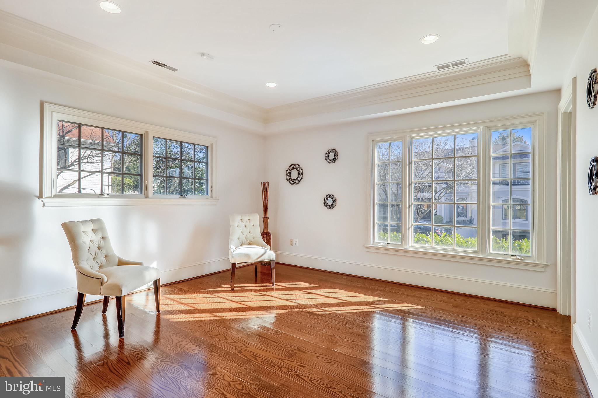 CHEVY CHASE MANOR - Residential
