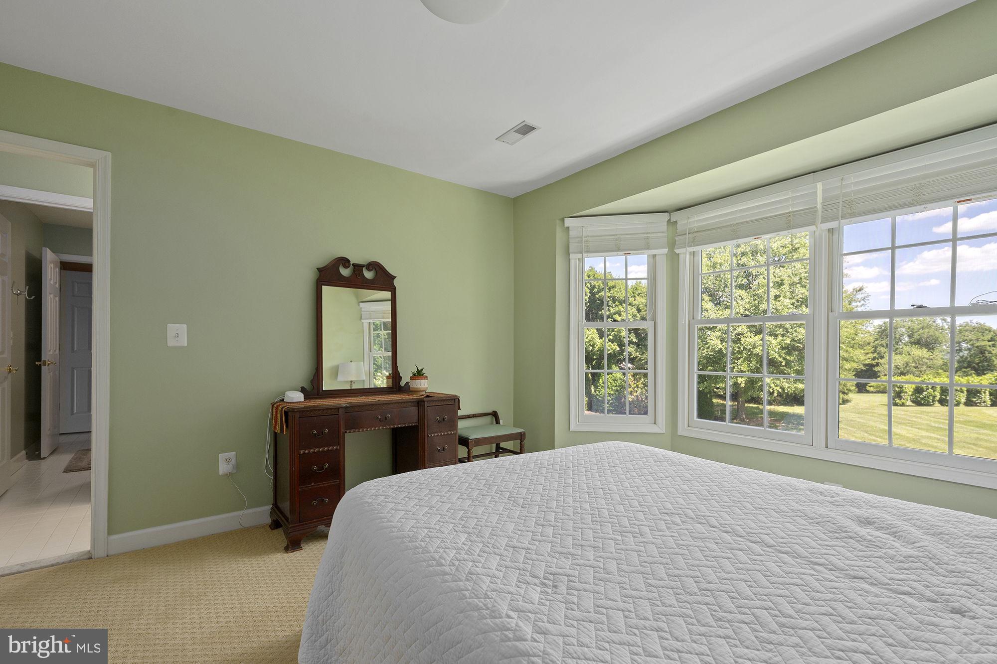 LA VISTA MANOR - Residential
