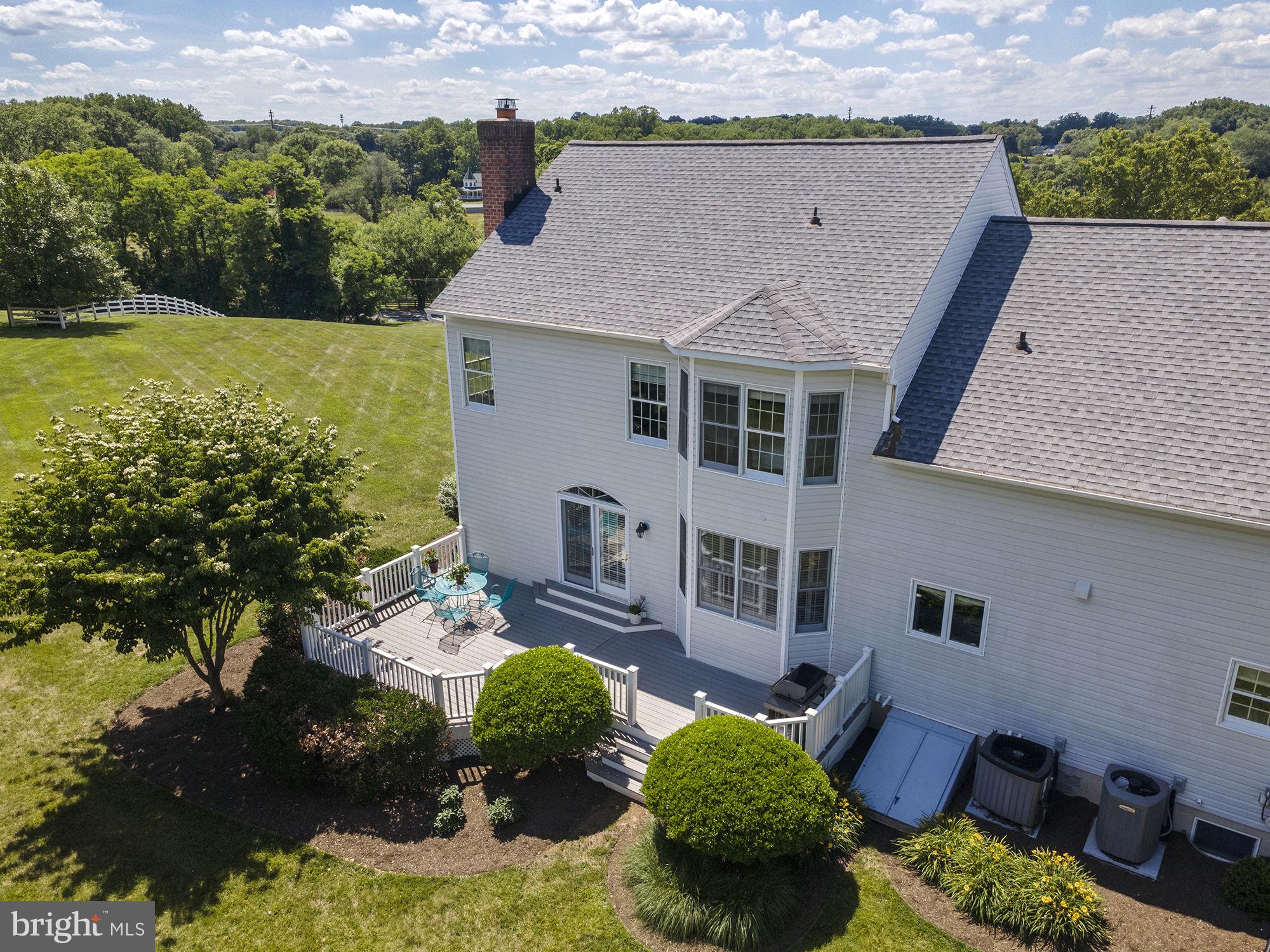 LA VISTA MANOR - Residential