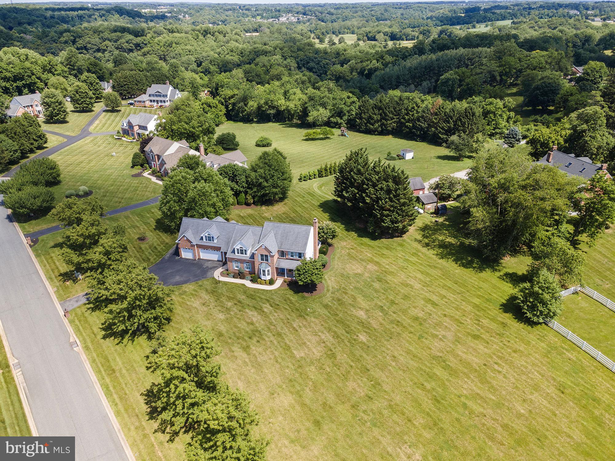 LA VISTA MANOR - Residential