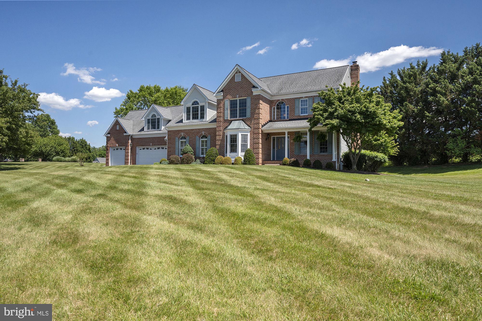 LA VISTA MANOR - Residential
