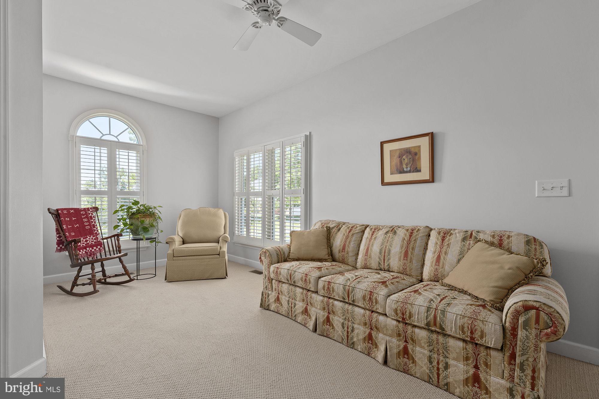 LA VISTA MANOR - Residential