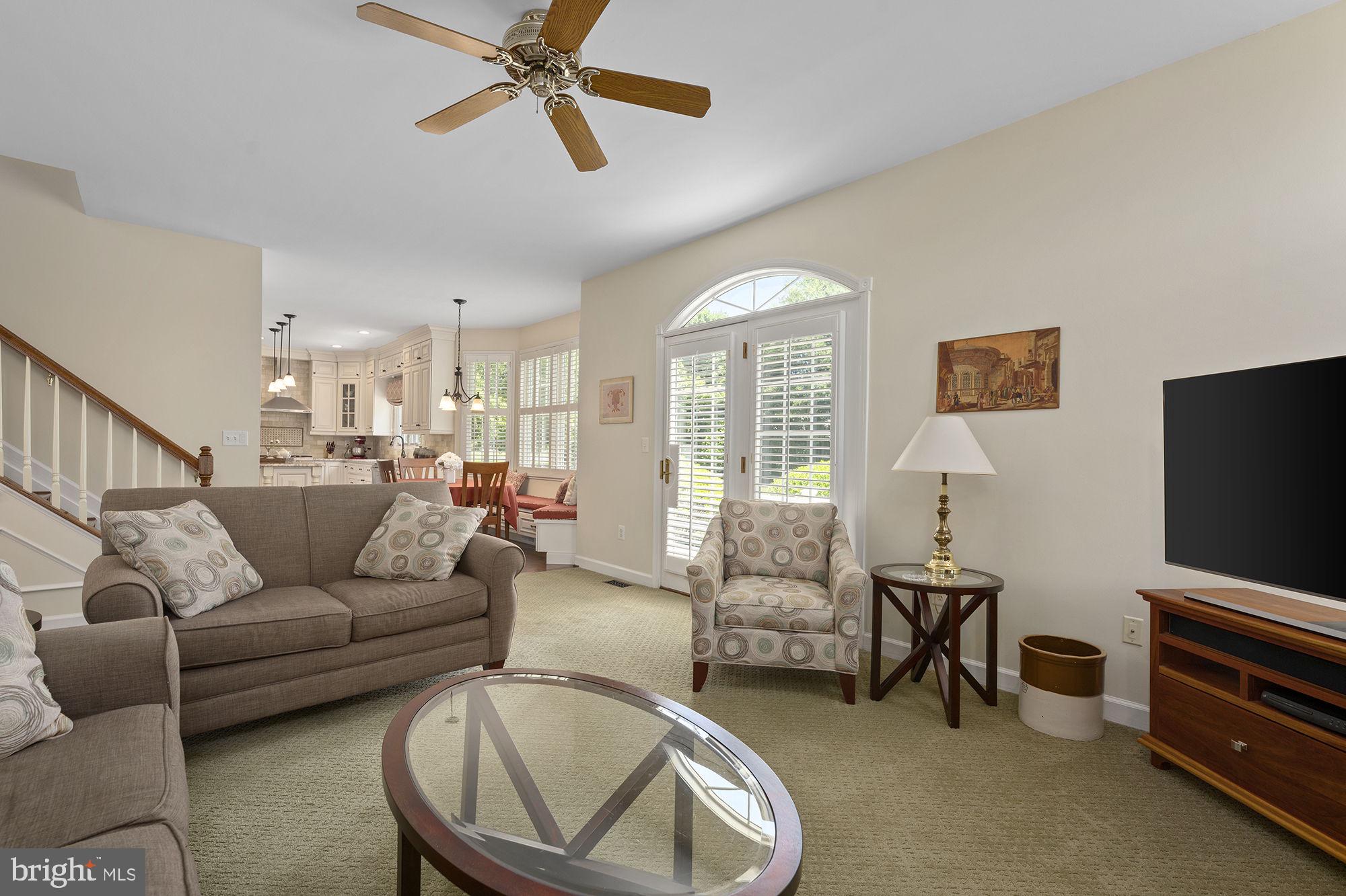 LA VISTA MANOR - Residential