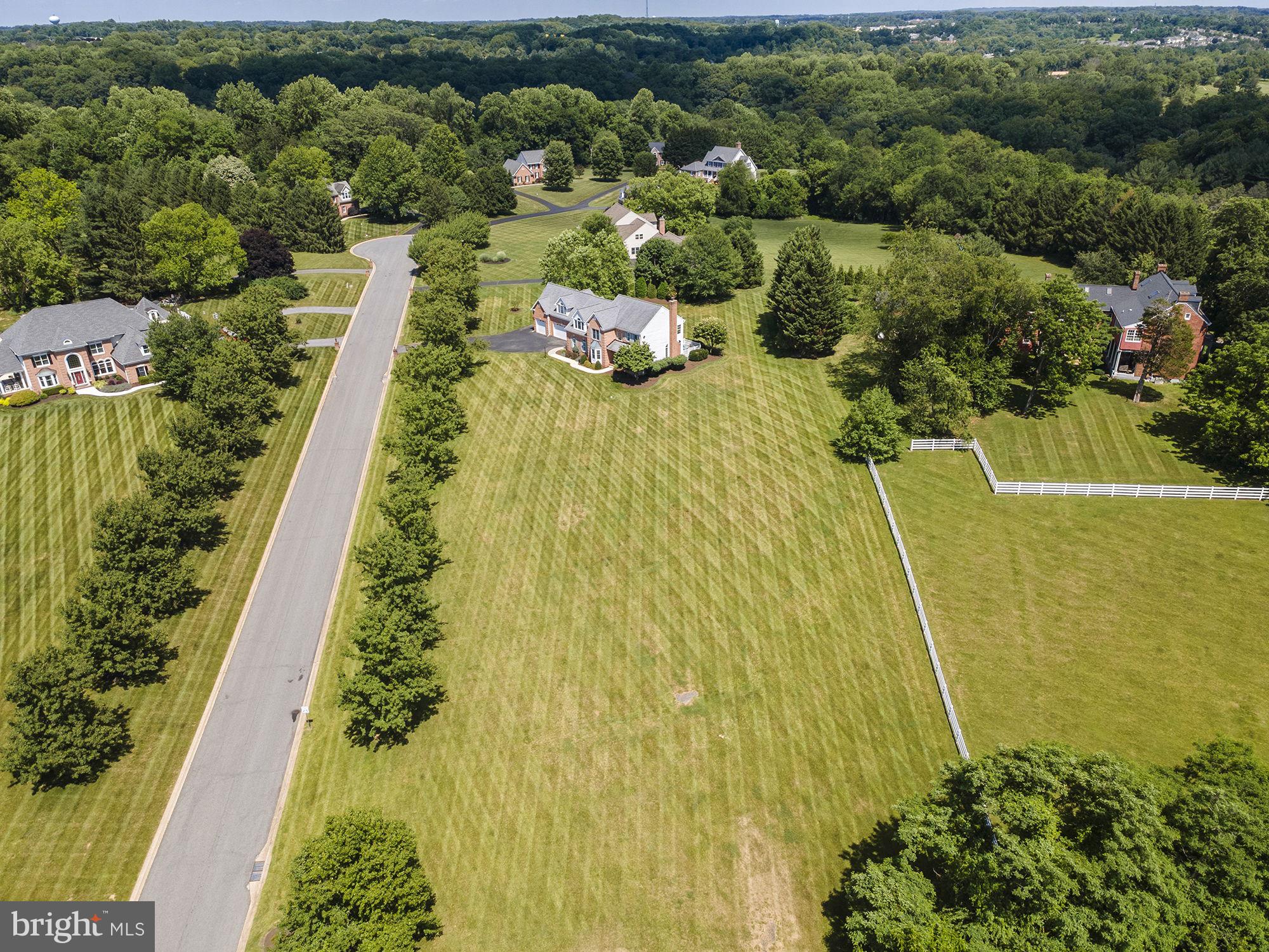 LA VISTA MANOR - Residential