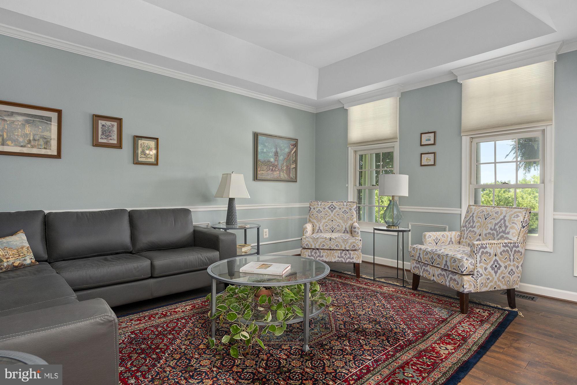 LA VISTA MANOR - Residential