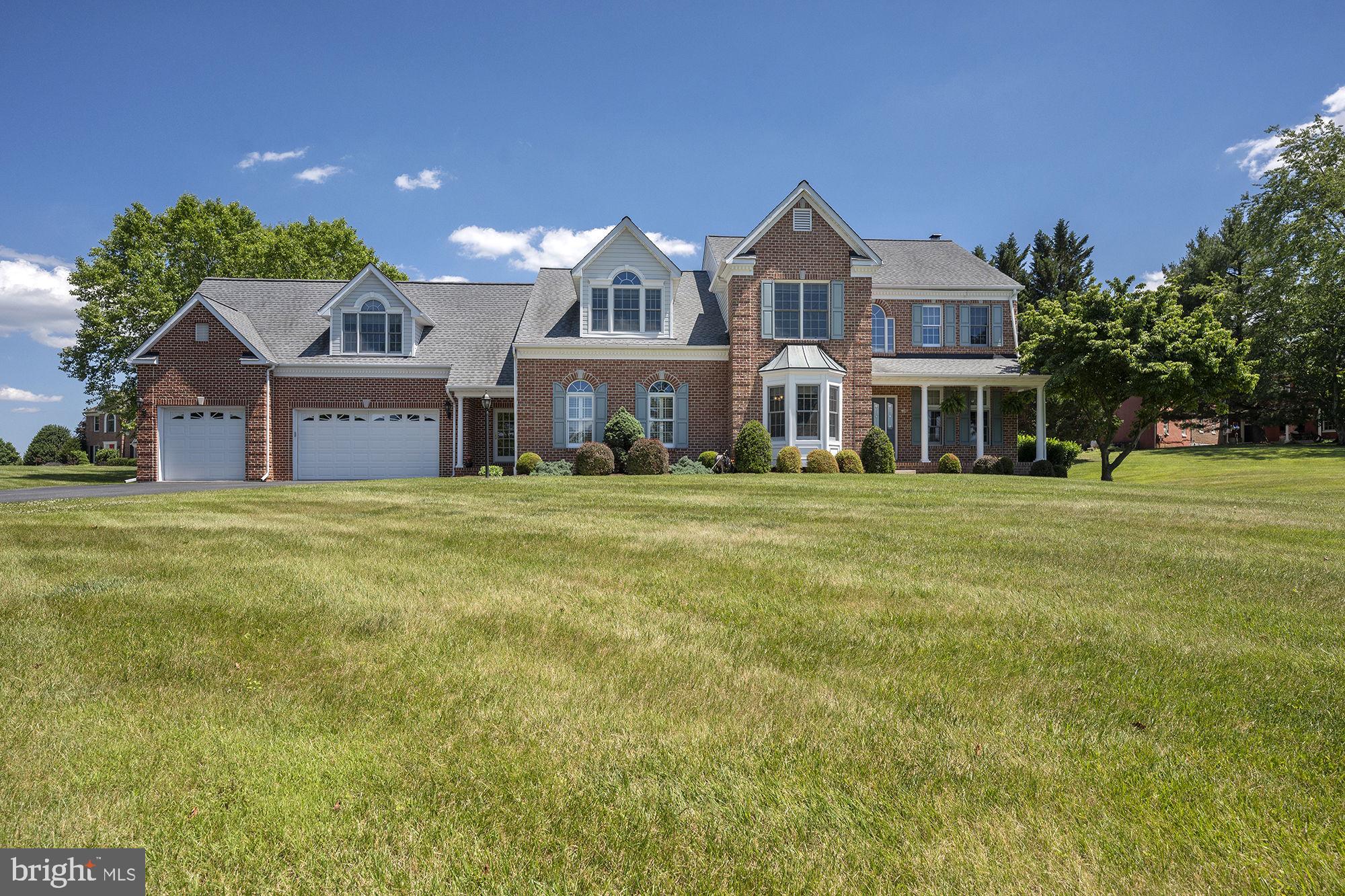LA VISTA MANOR - Residential
