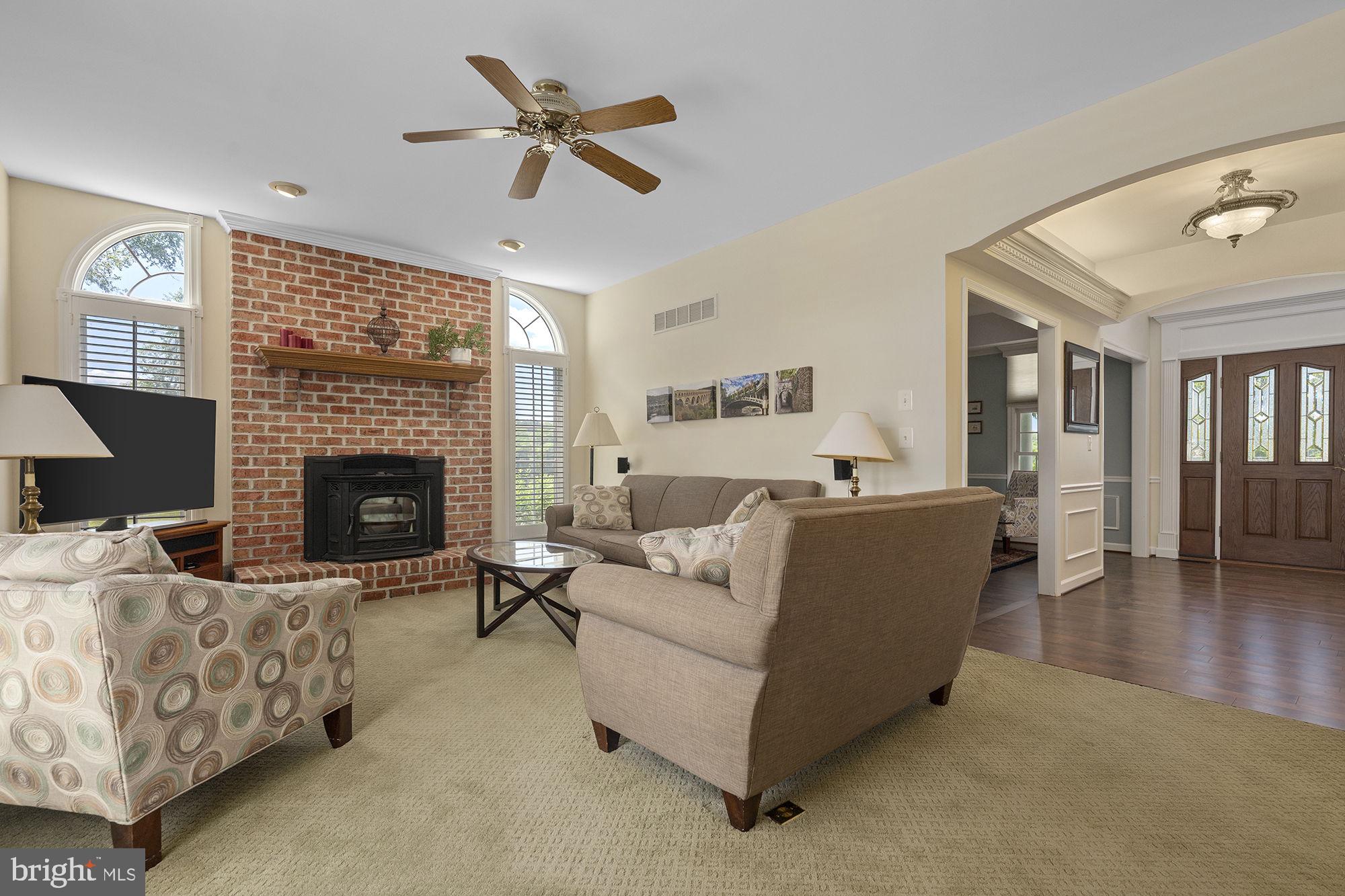 LA VISTA MANOR - Residential