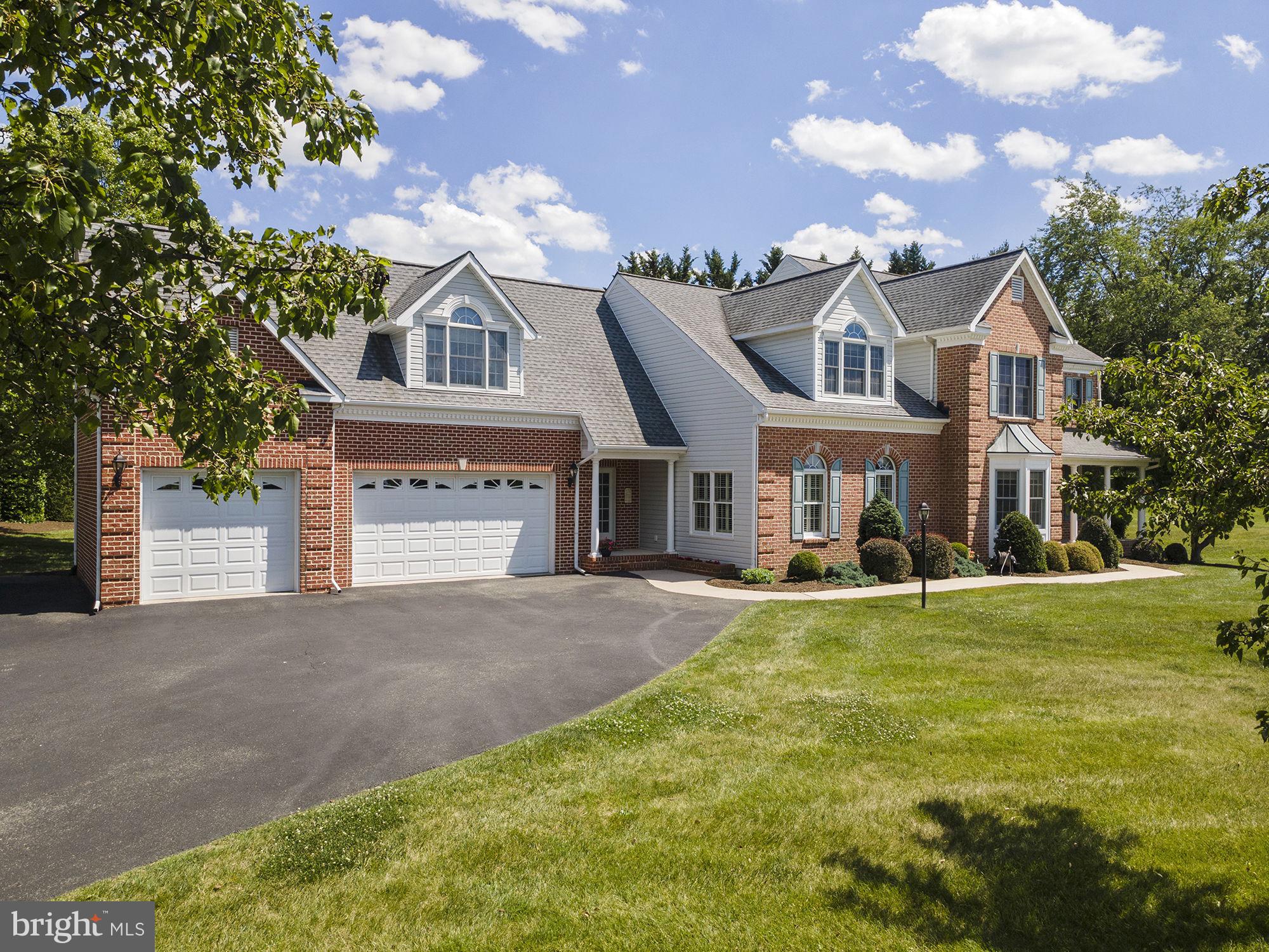 LA VISTA MANOR - Residential
