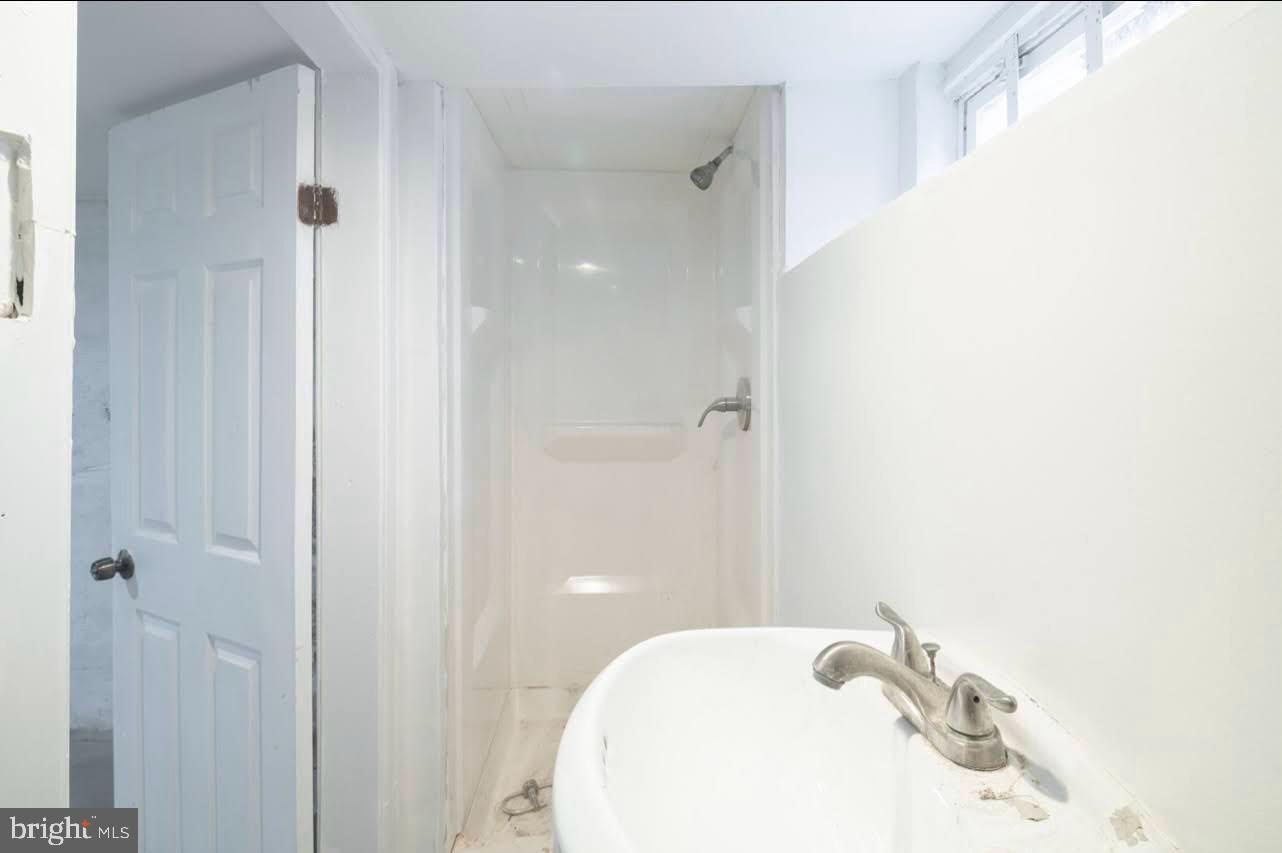 PHILADELPHIA (NORTHEAST) - Residential