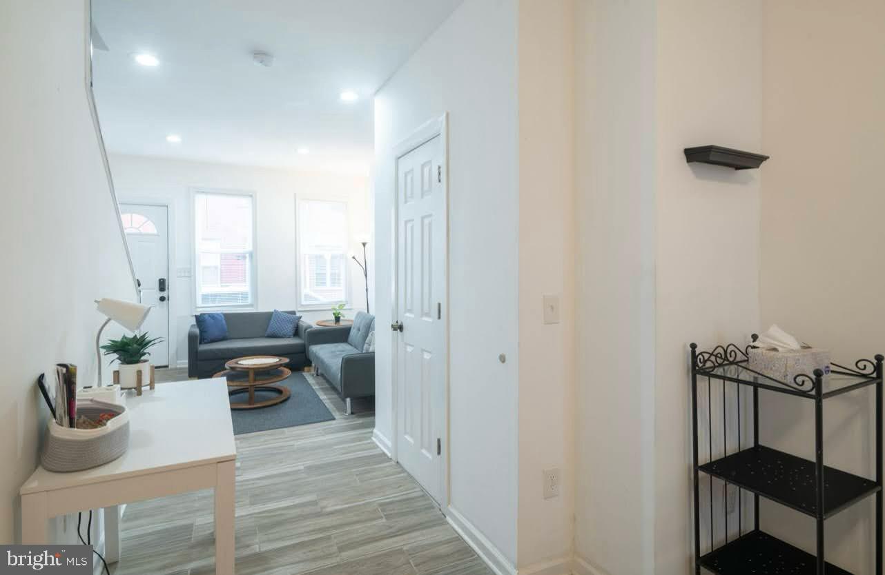 PHILADELPHIA (NORTHEAST) - Residential