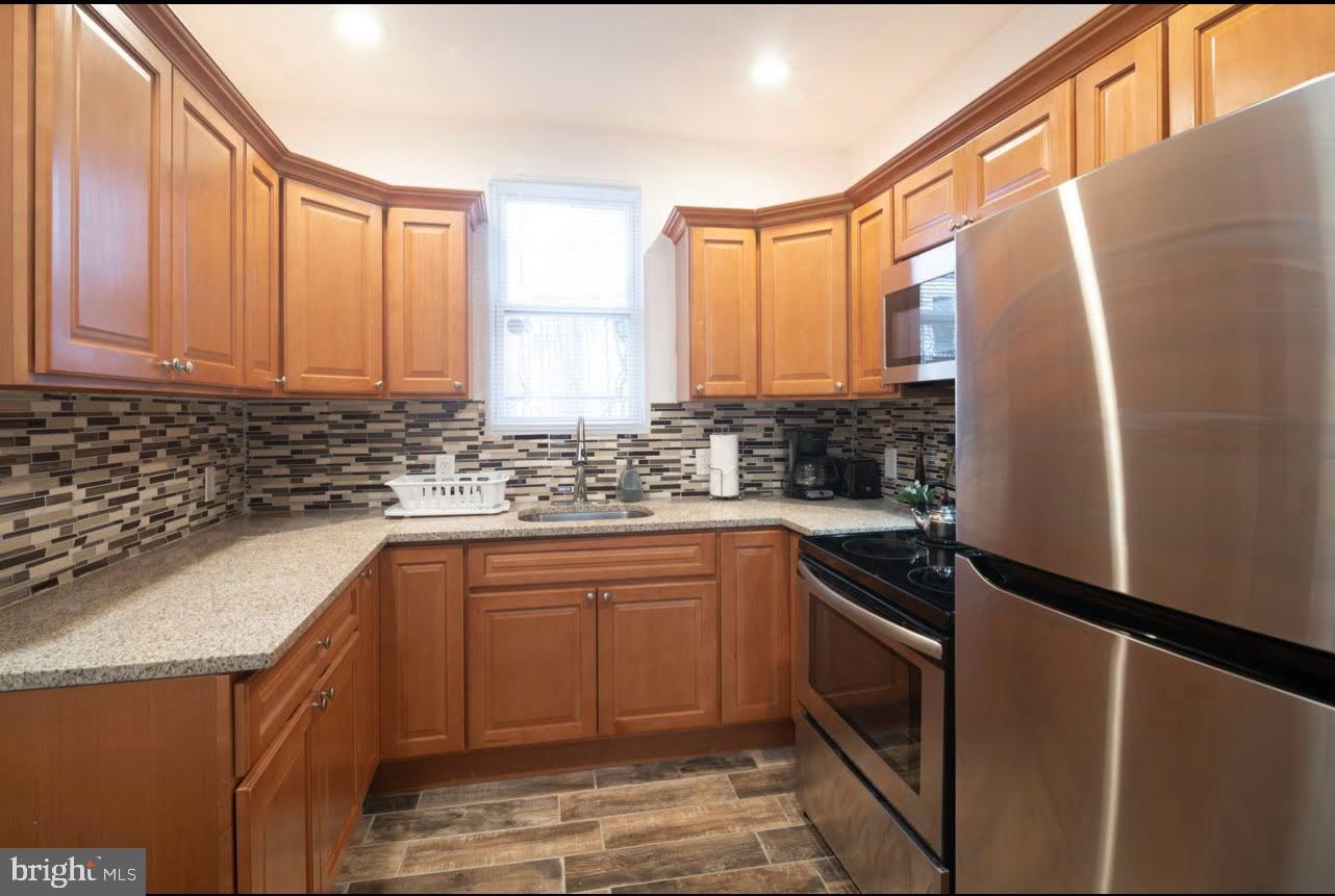 PHILADELPHIA (NORTHEAST) - Residential