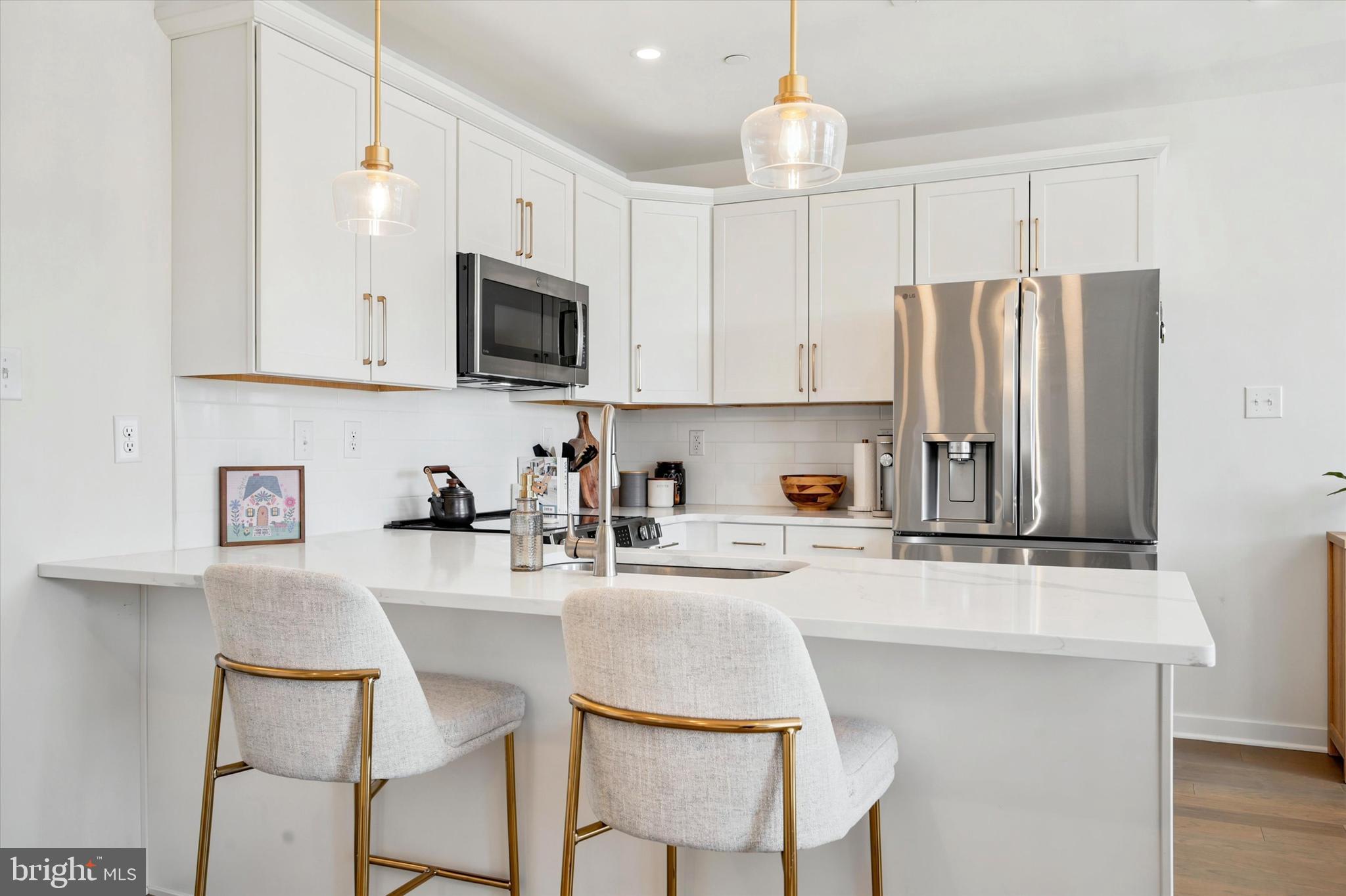 RIVER PLACE - Residential