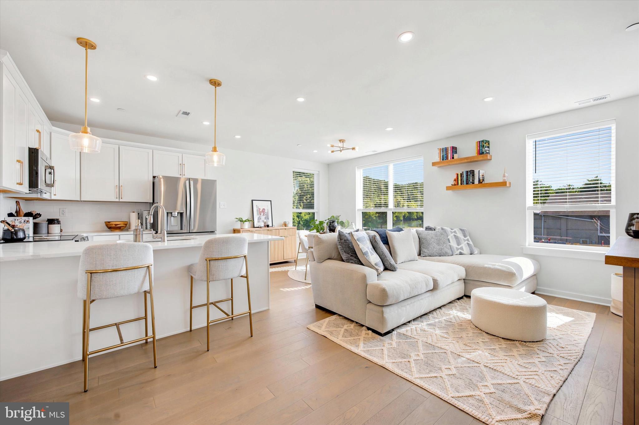 RIVER PLACE - Residential