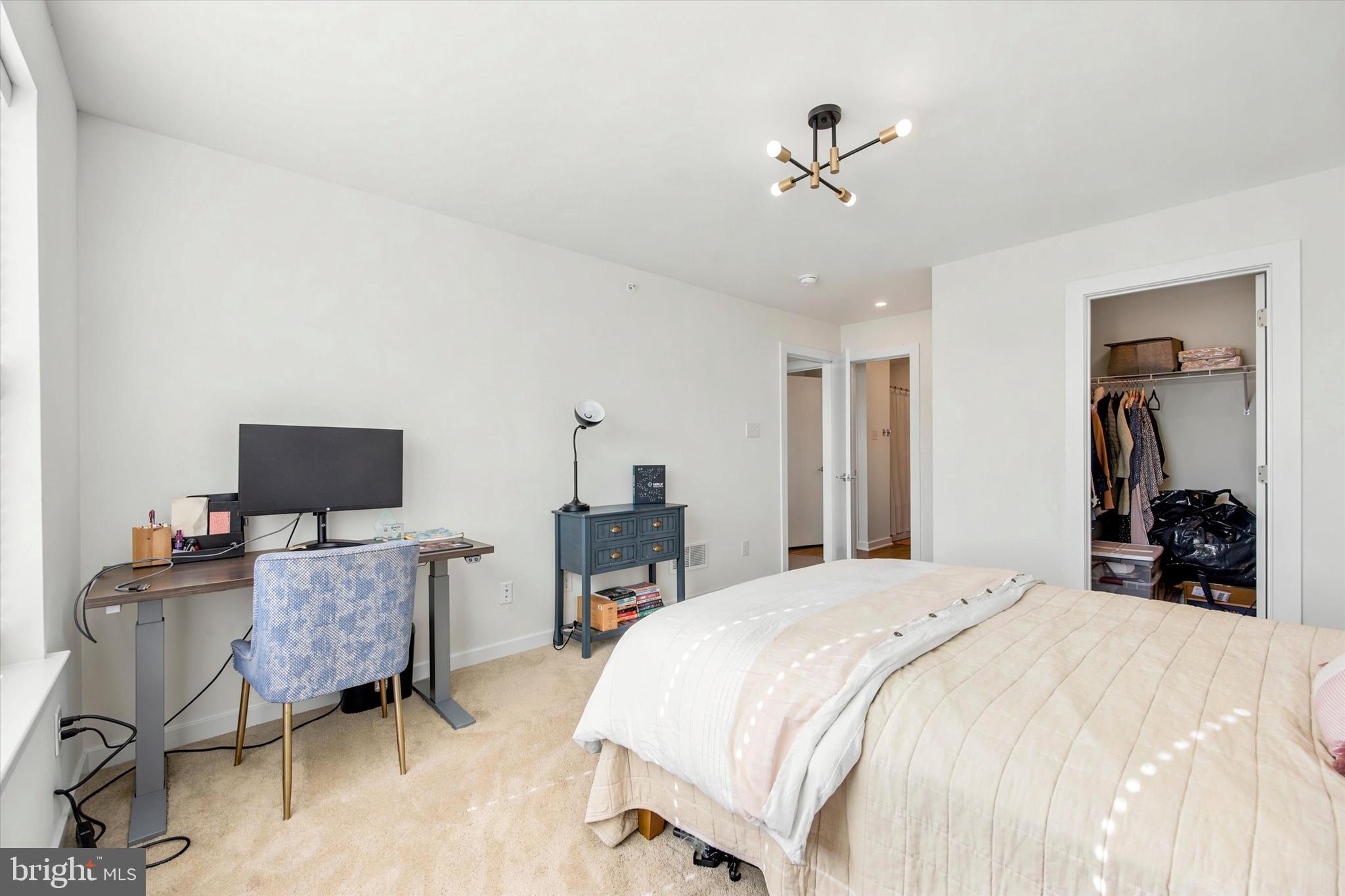 RIVER PLACE - Residential