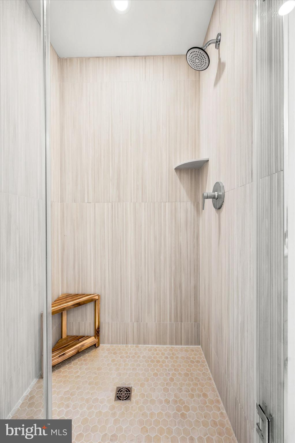 RIVER PLACE - Residential